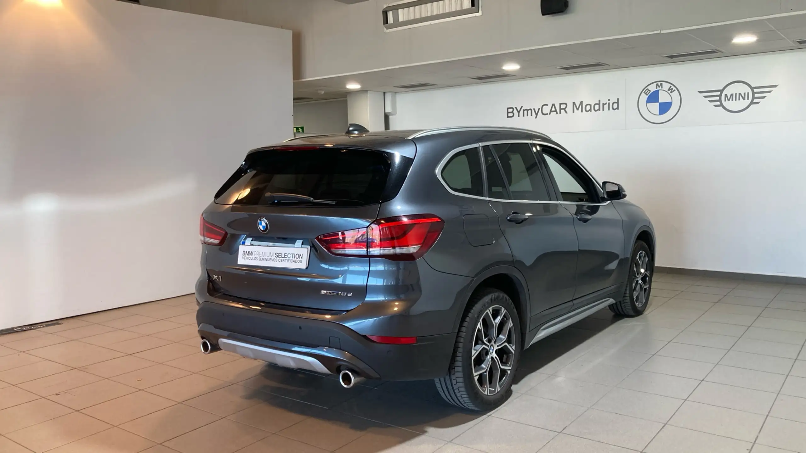 BMW - X1