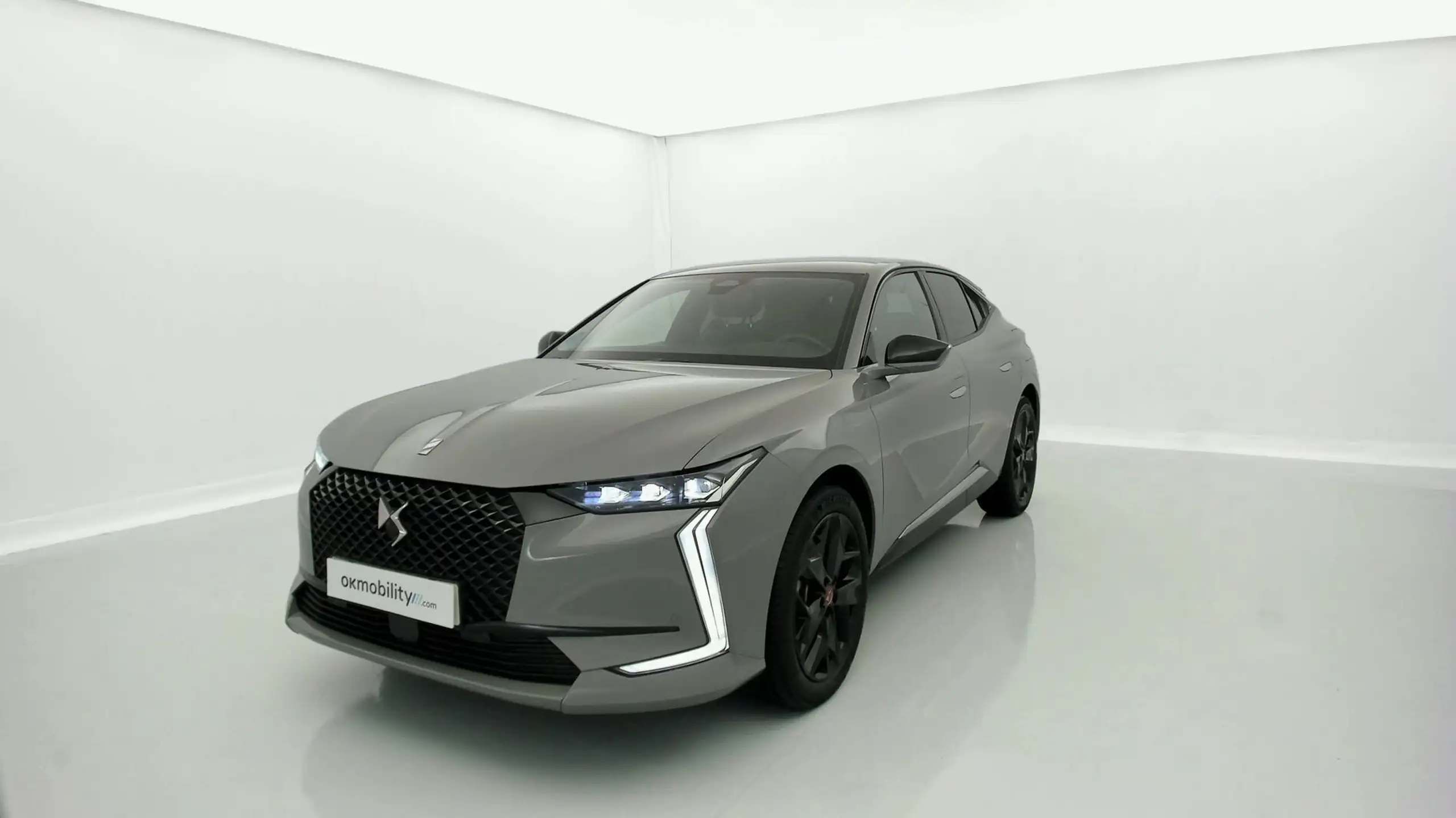 DS Automobiles - DS 4