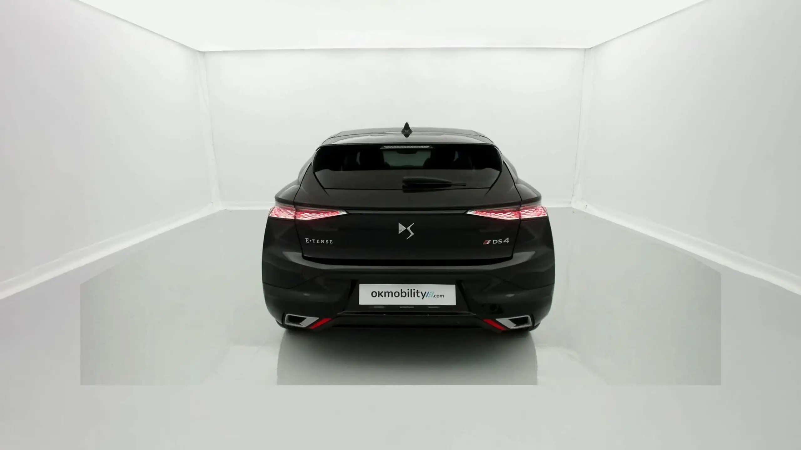 DS Automobiles - DS 4