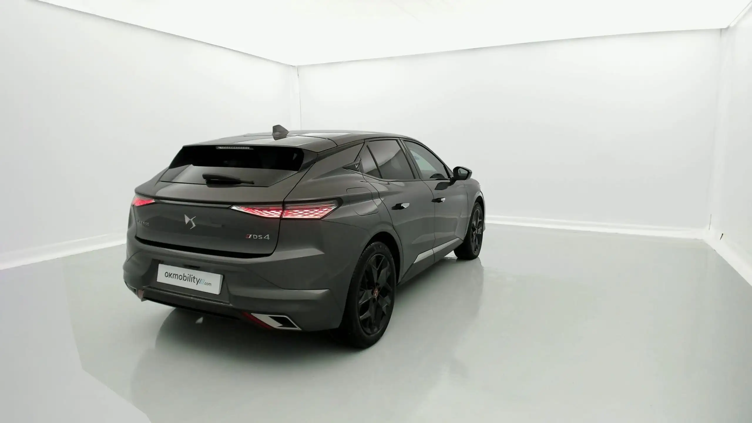 DS Automobiles - DS 4