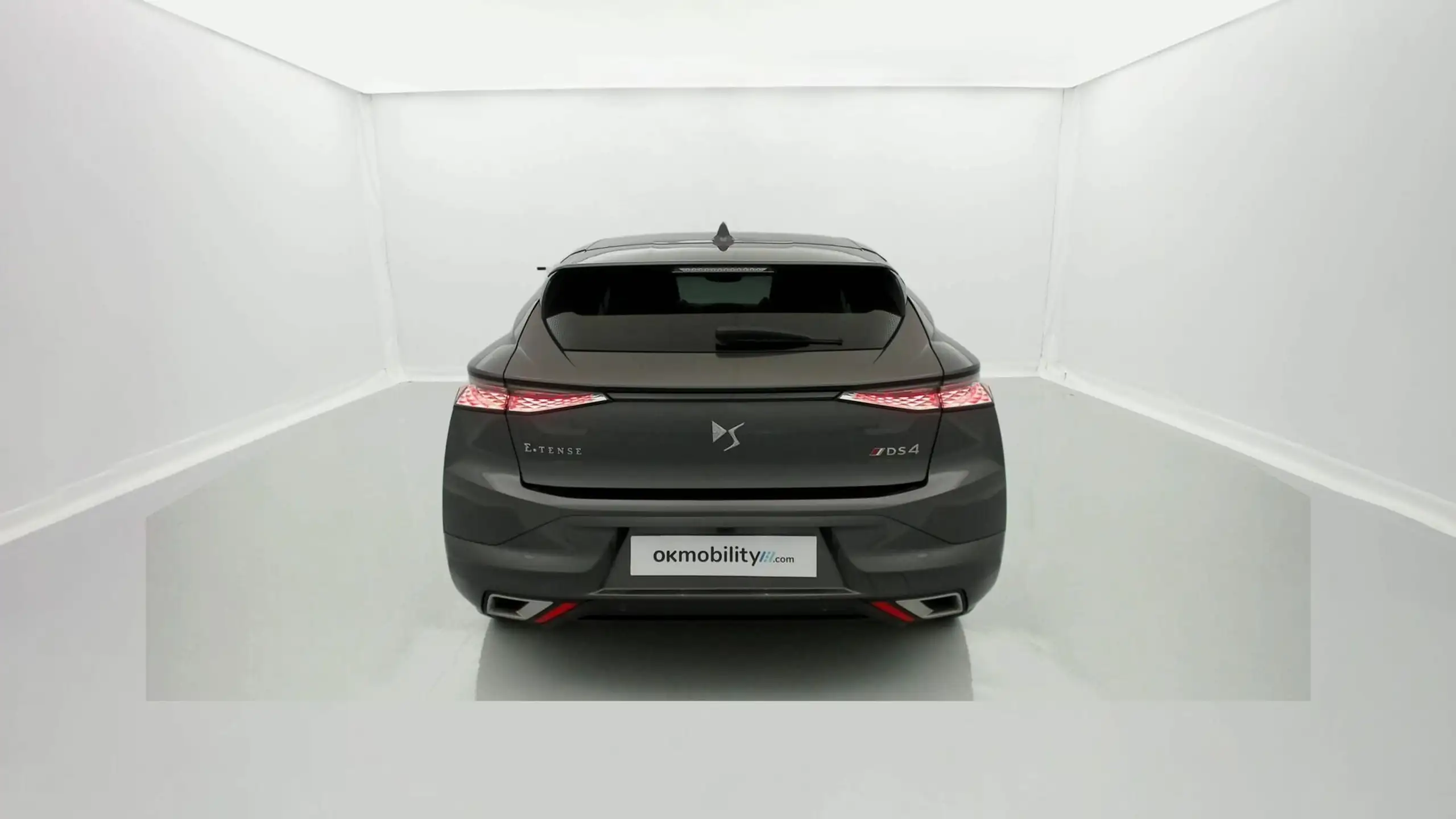 DS Automobiles - DS 4