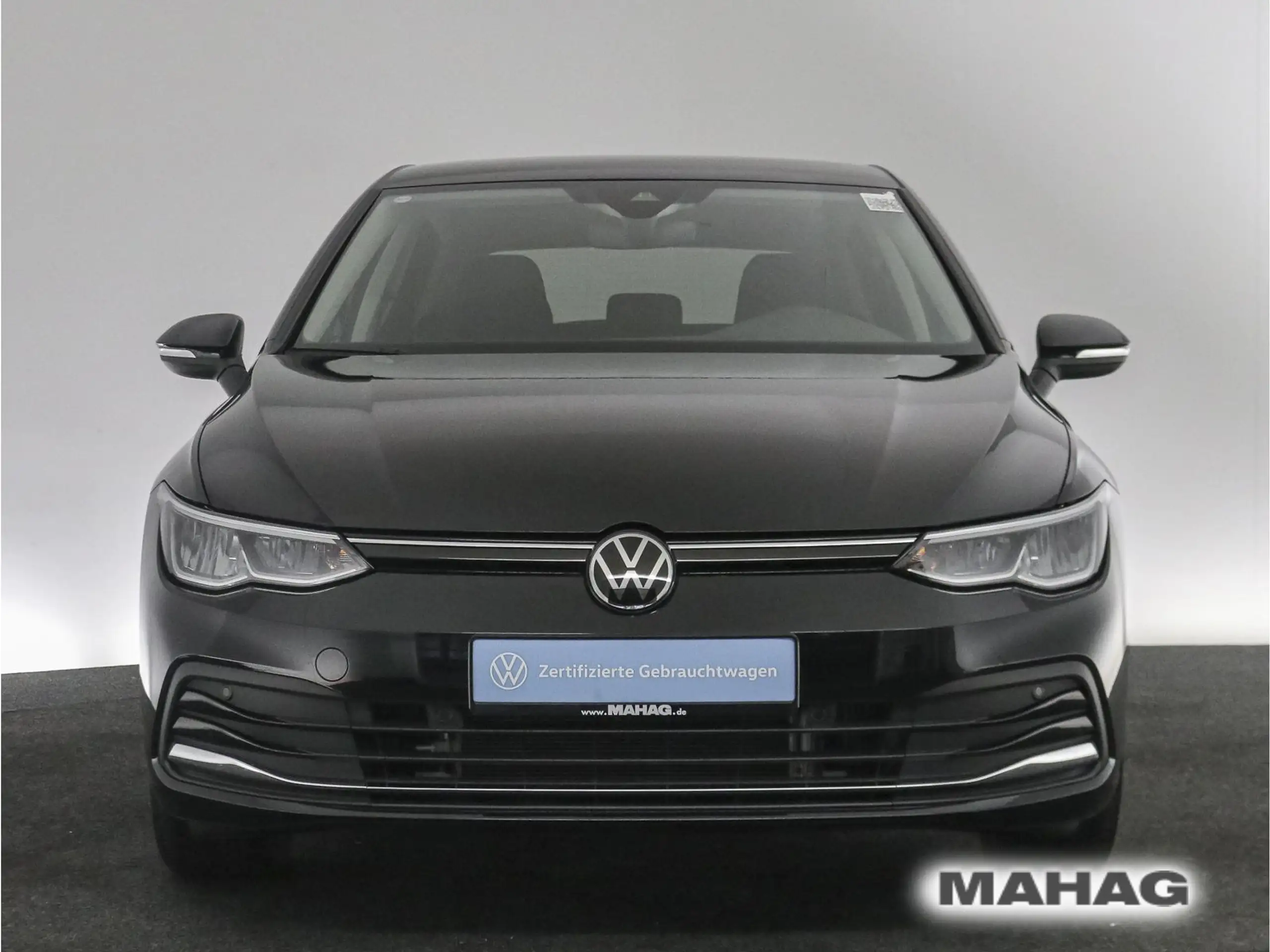 Volkswagen - Golf