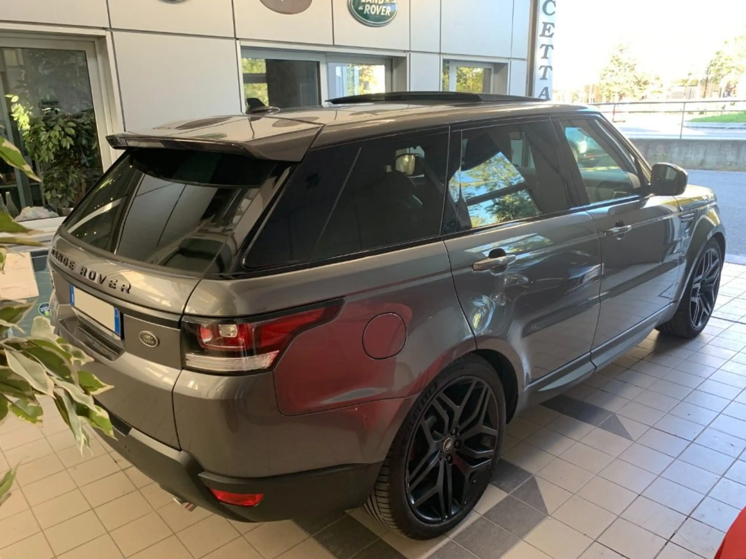 Land Rover - Range Rover Sport