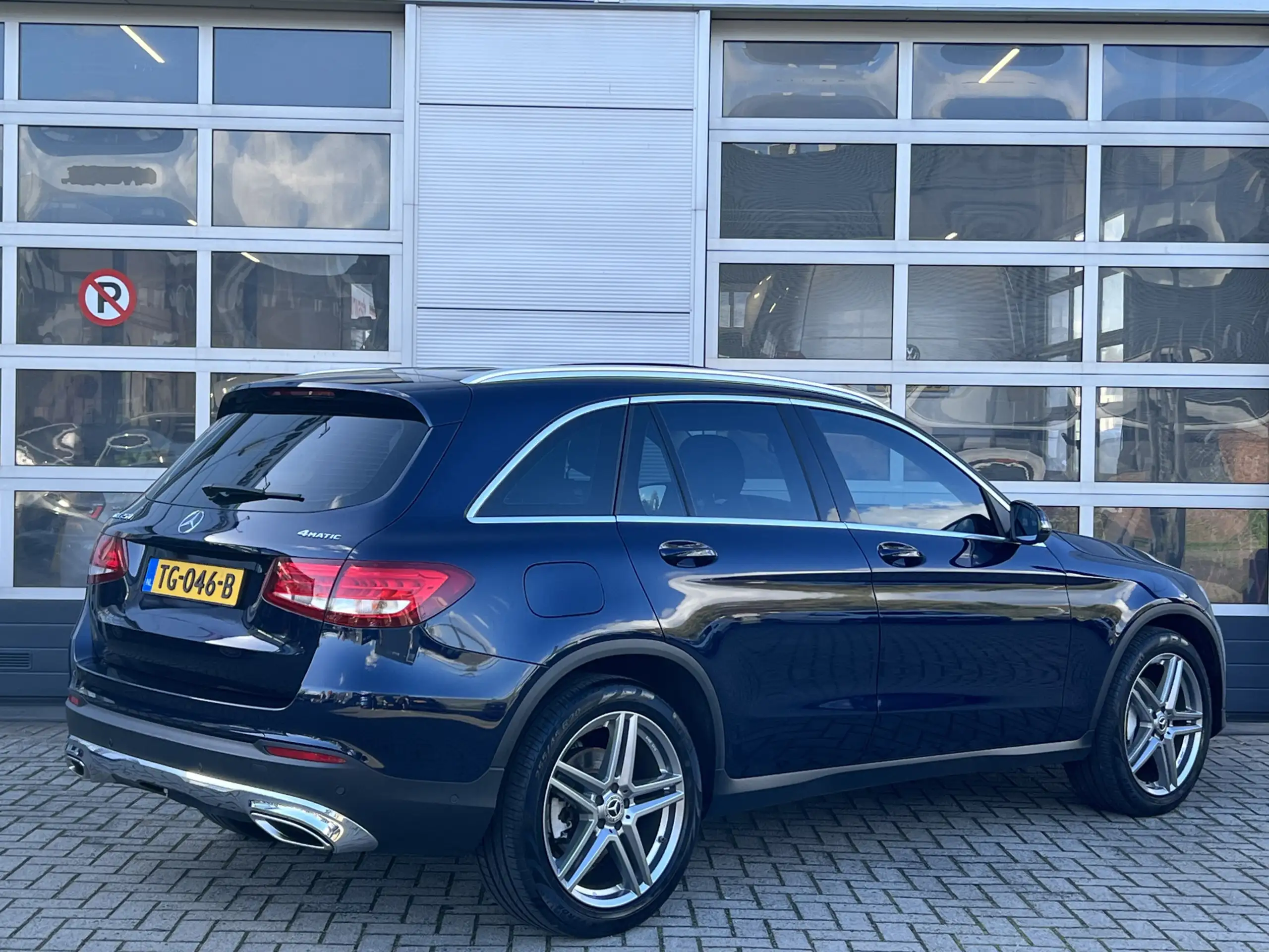 Mercedes-Benz - GLC 250