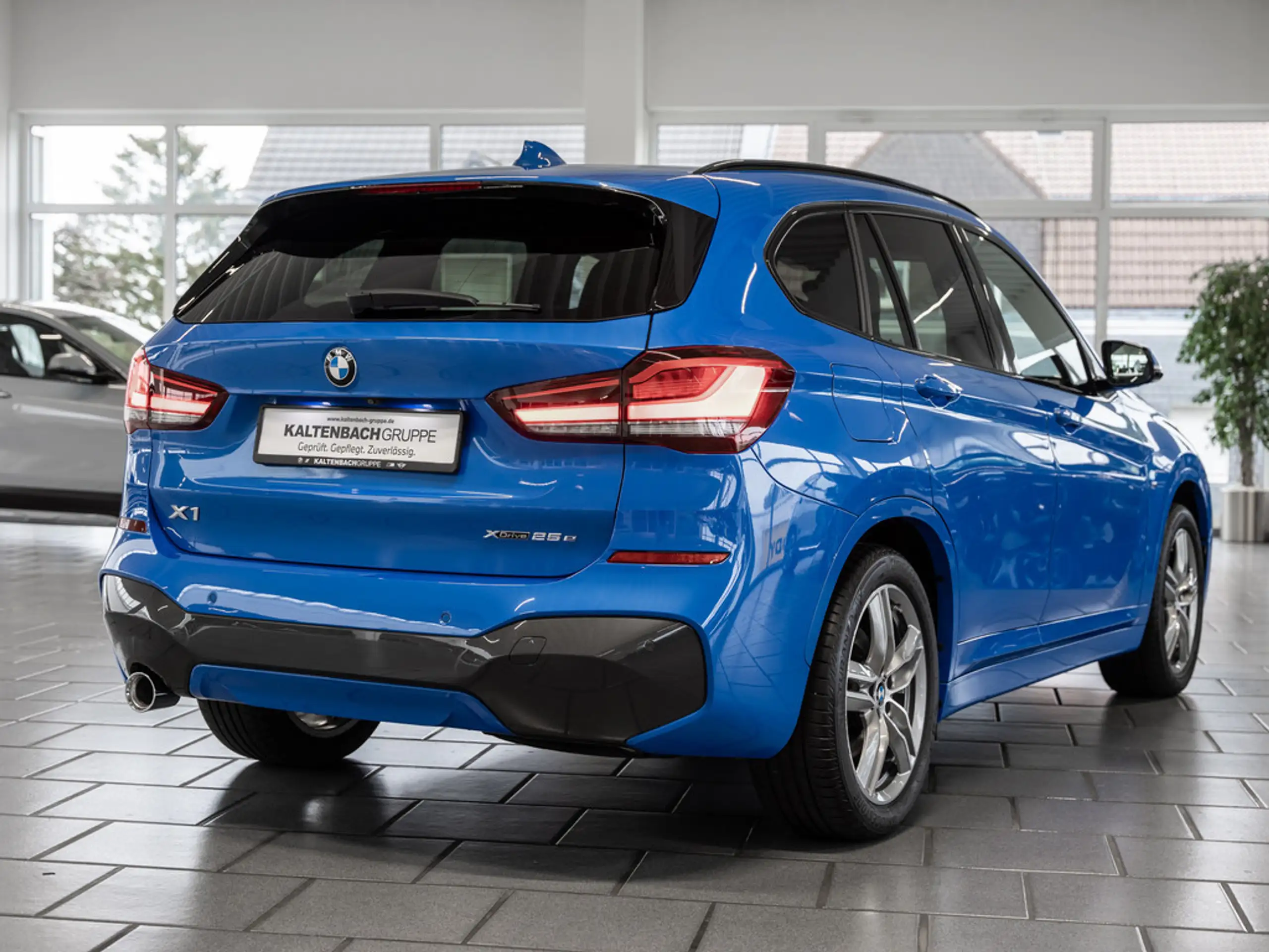 BMW - X1