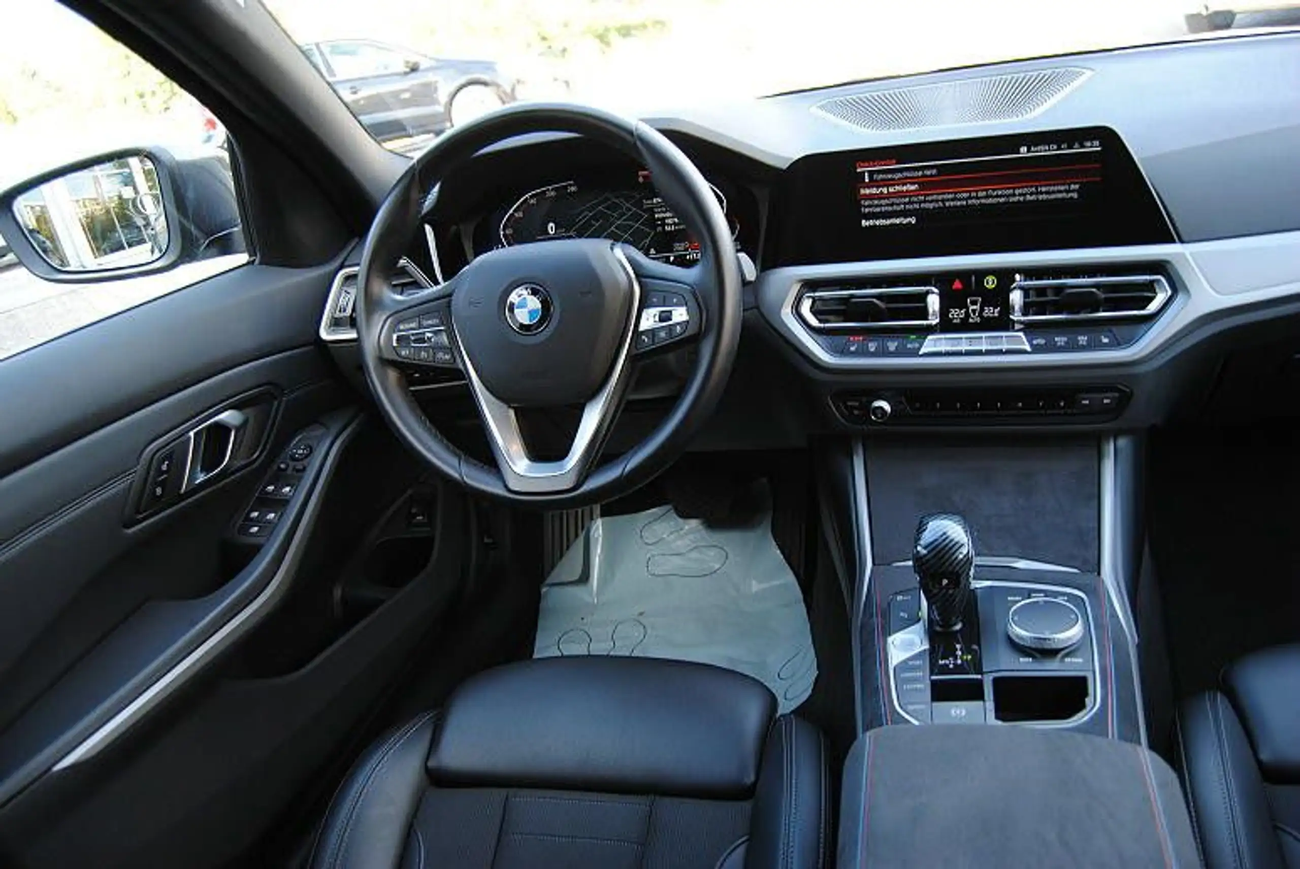 BMW - 318