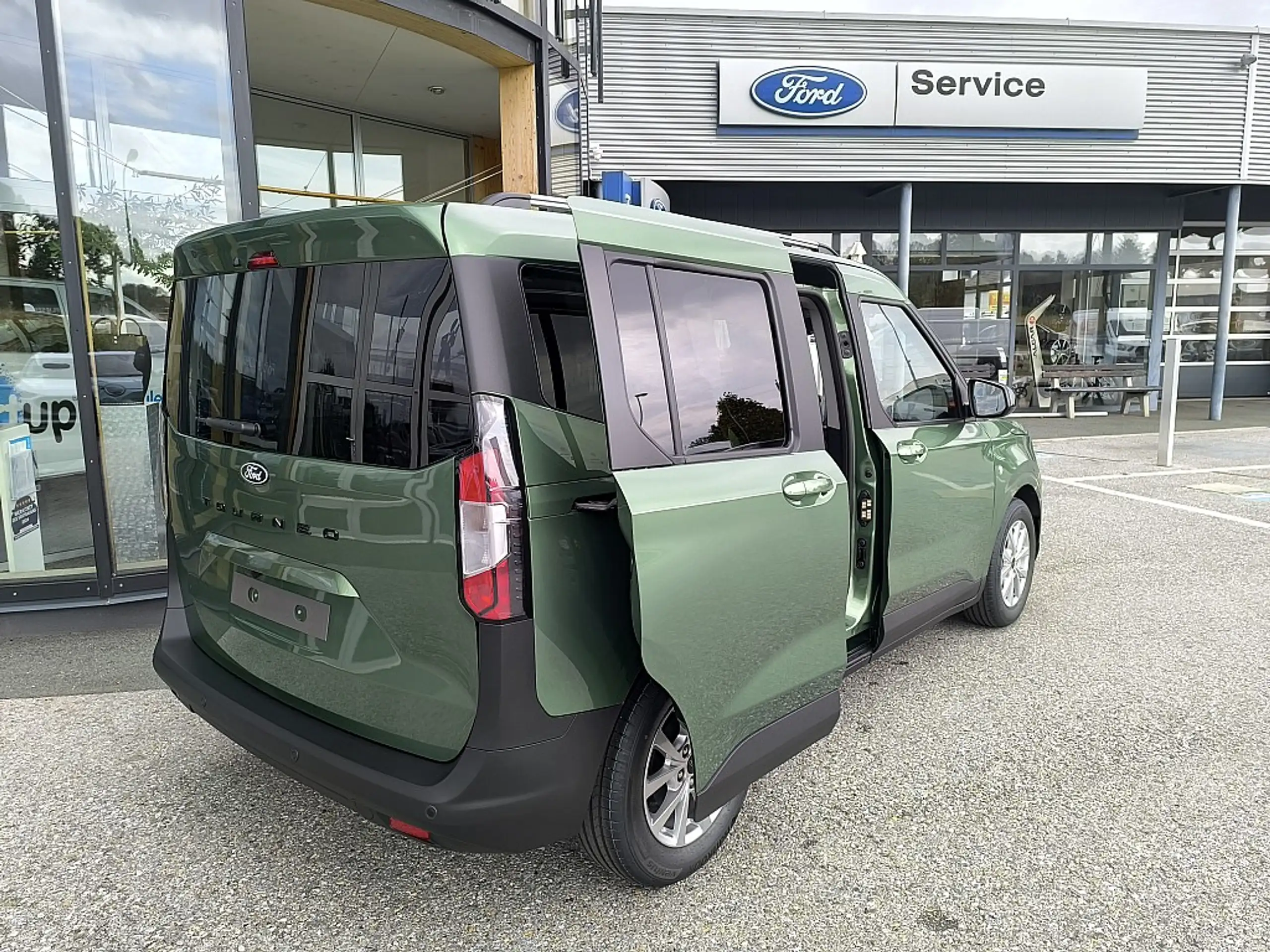 Ford - Tourneo Courier