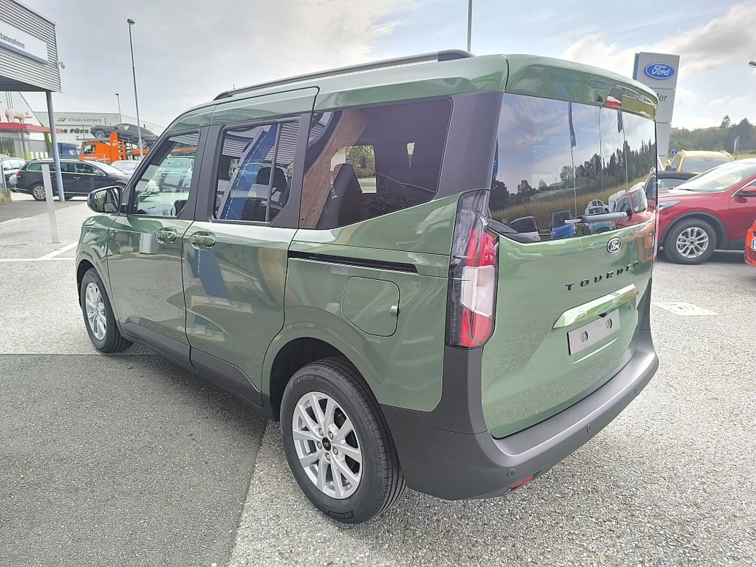 Ford - Tourneo Courier