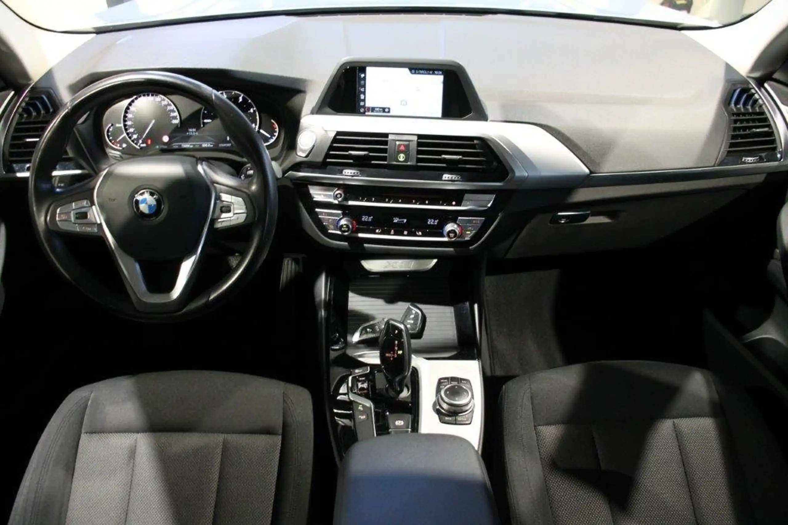 BMW - X3