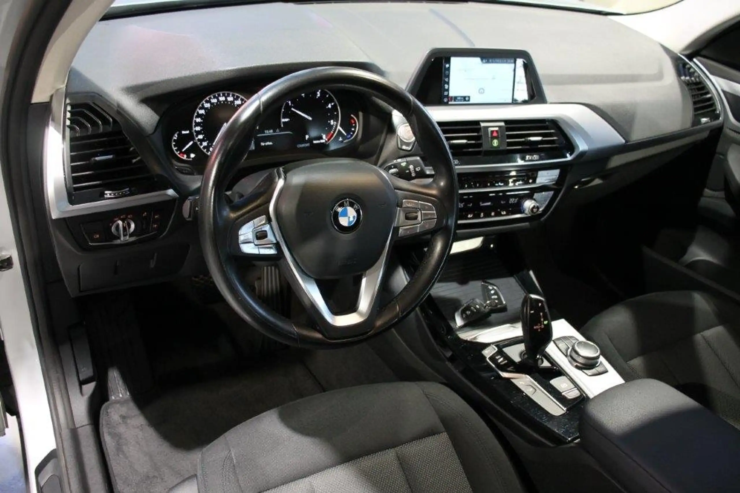 BMW - X3