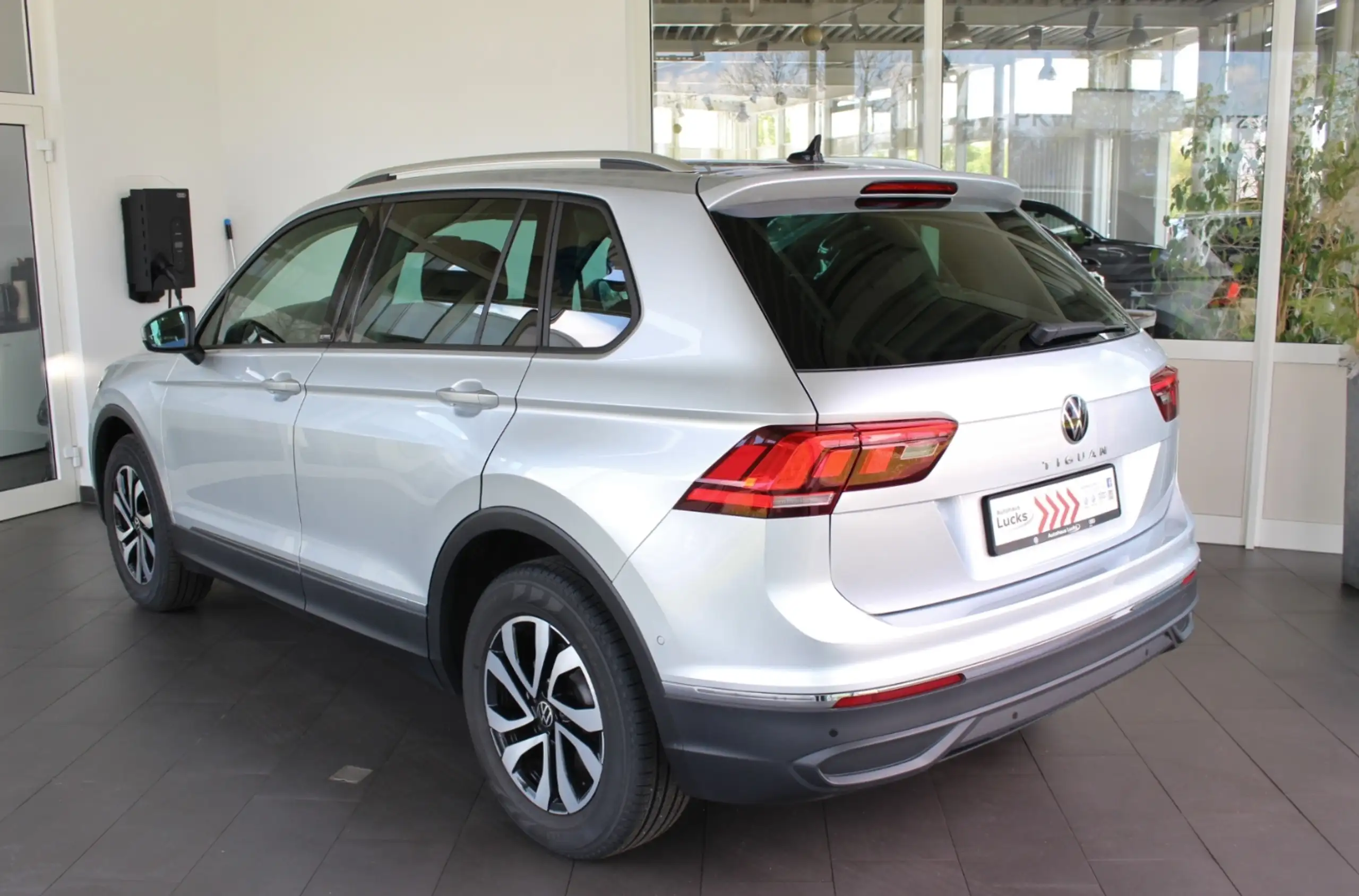 Volkswagen - Tiguan