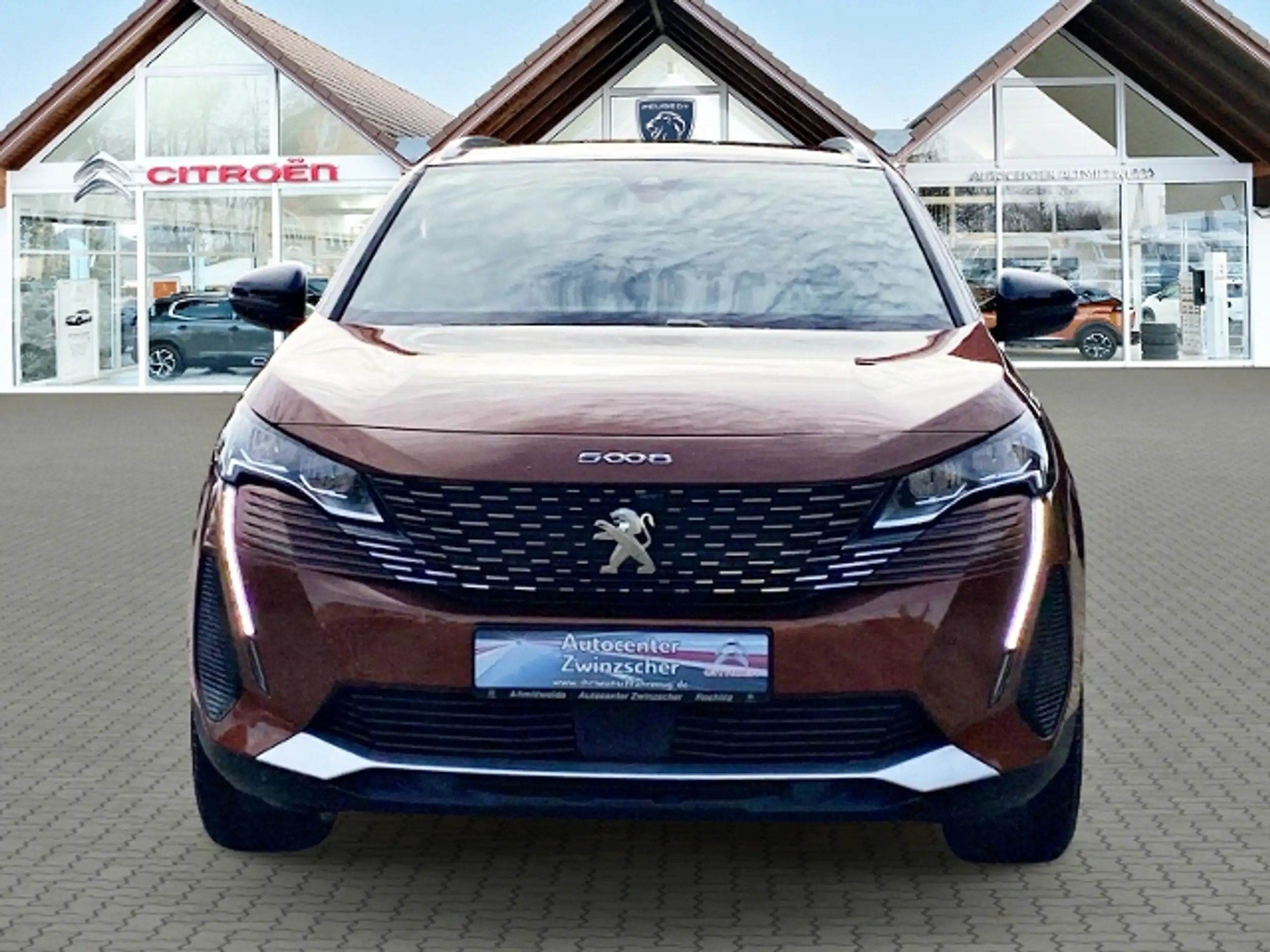 Peugeot - 5008