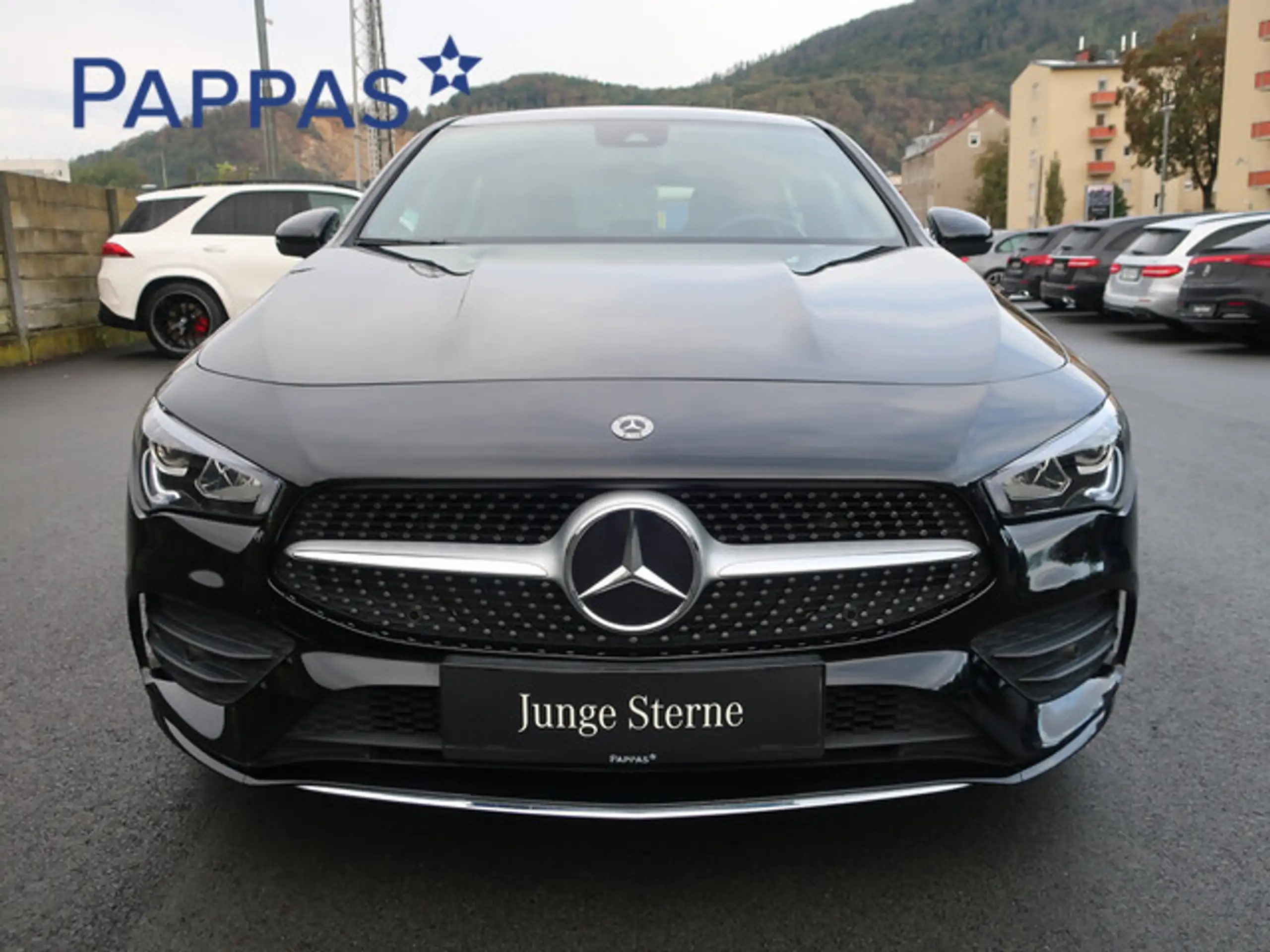 Mercedes-Benz - CLA 200