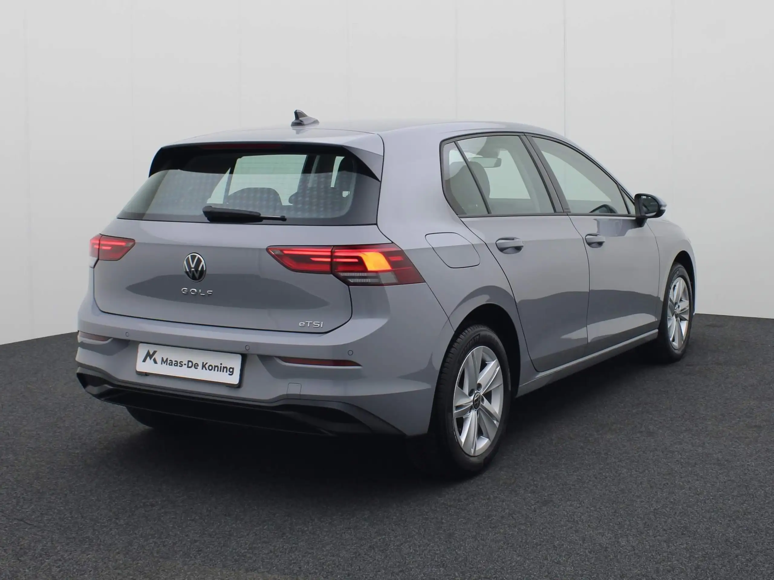 Volkswagen - Golf