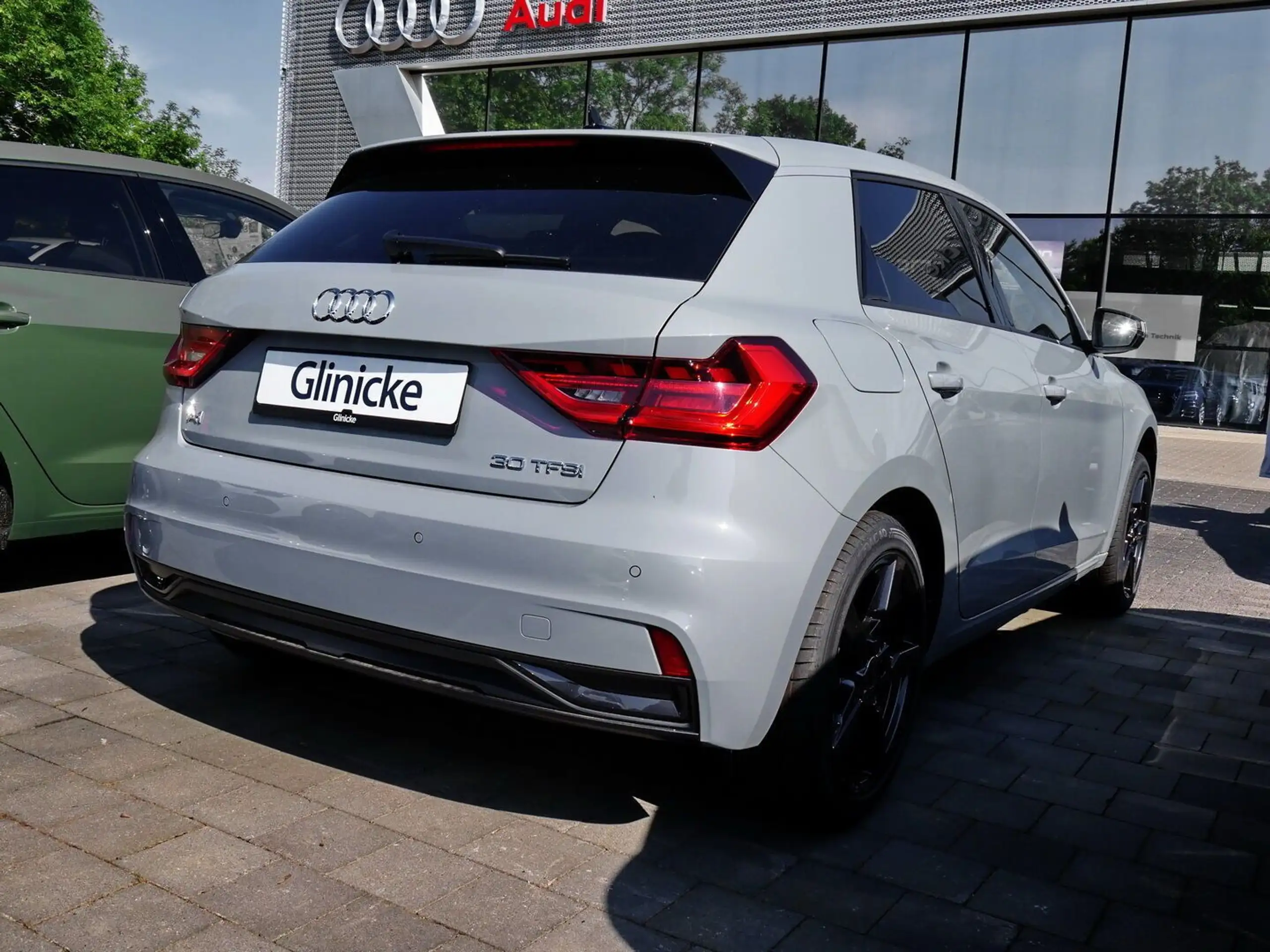 Audi - A1