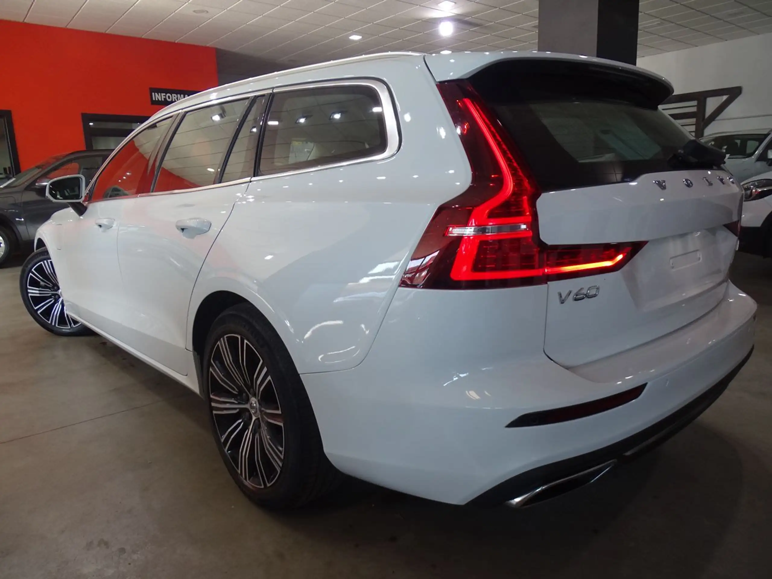 Volvo - V60