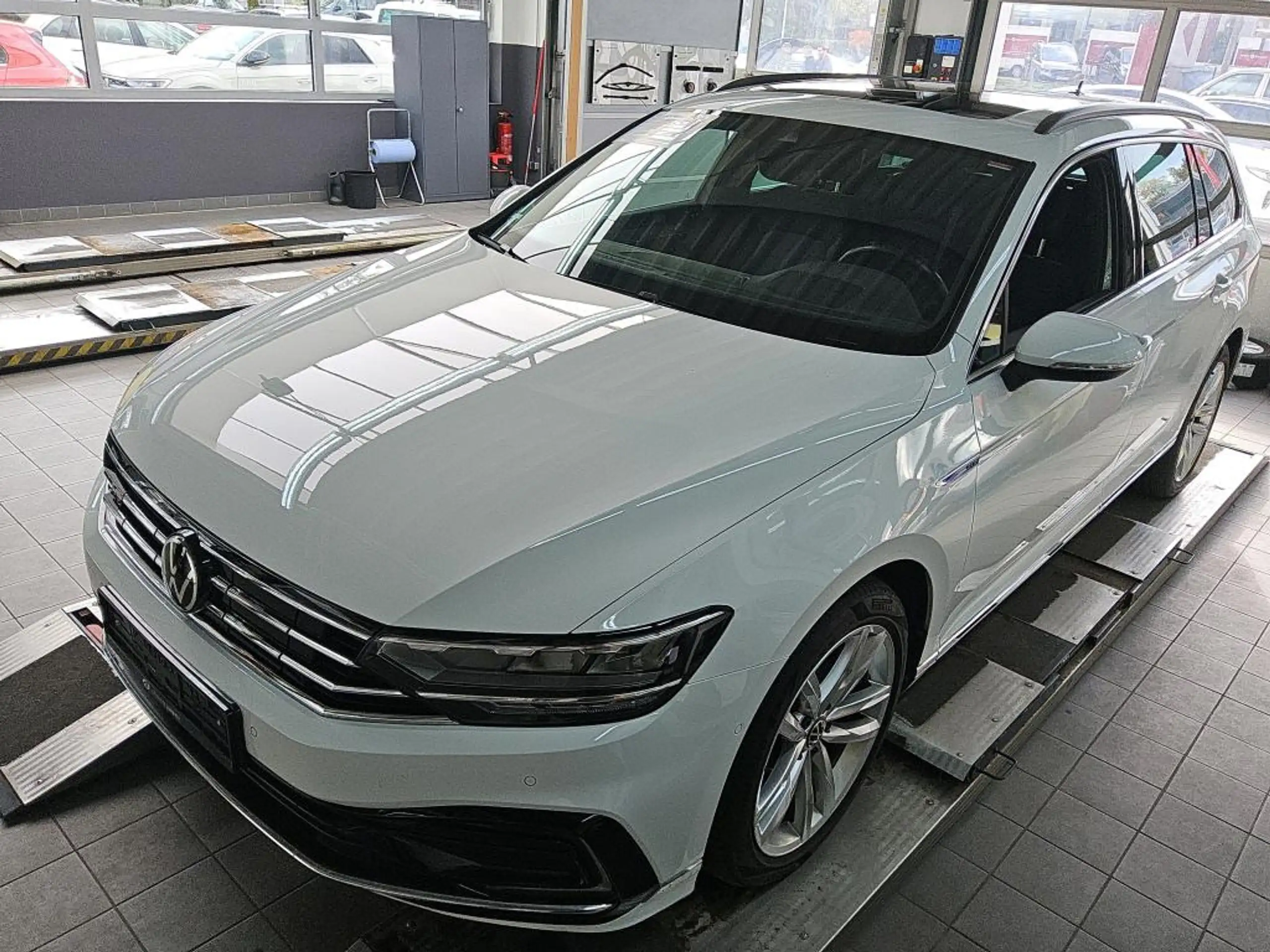 Volkswagen - Passat Variant