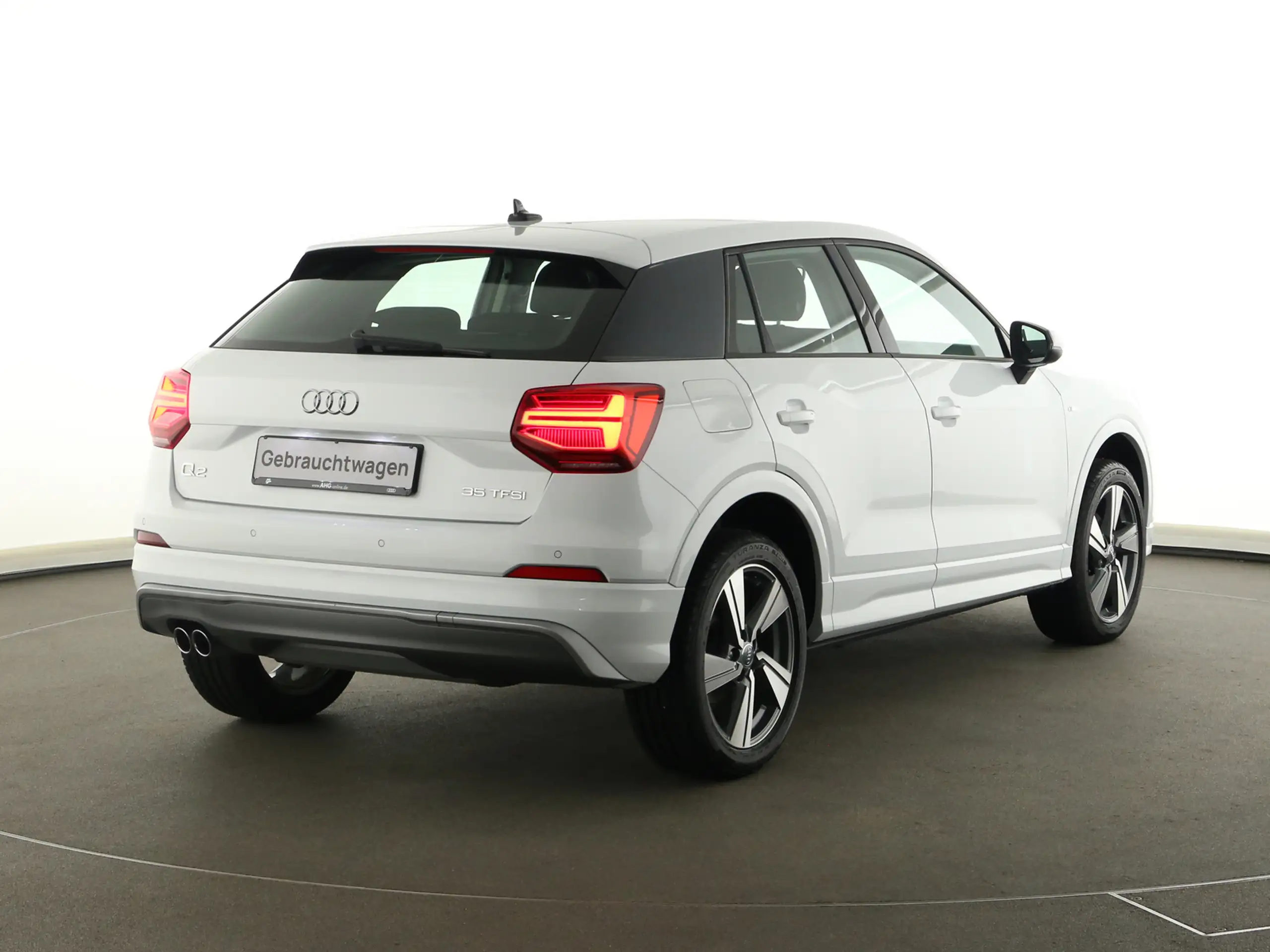 Audi - Q2