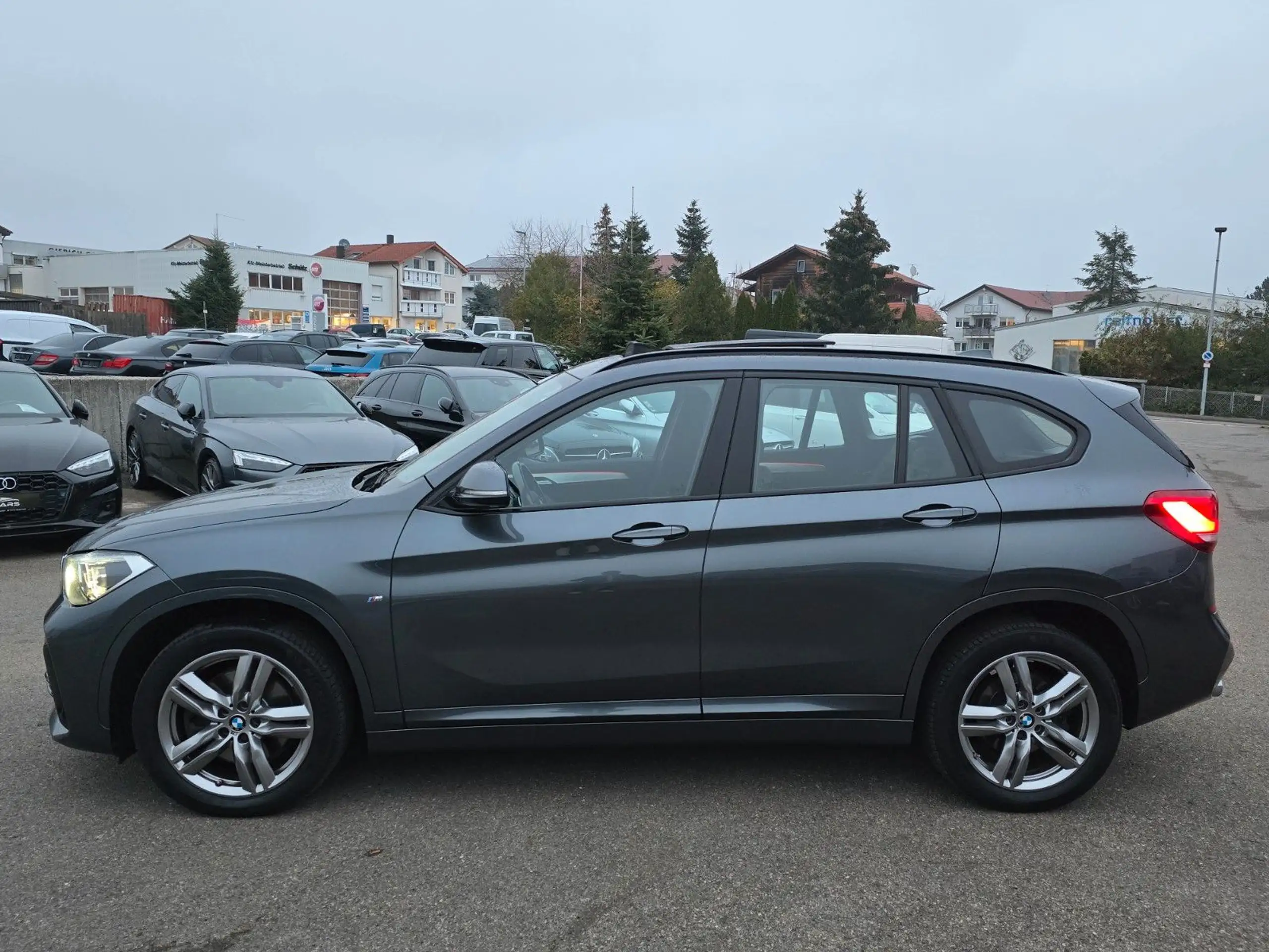 BMW - X1