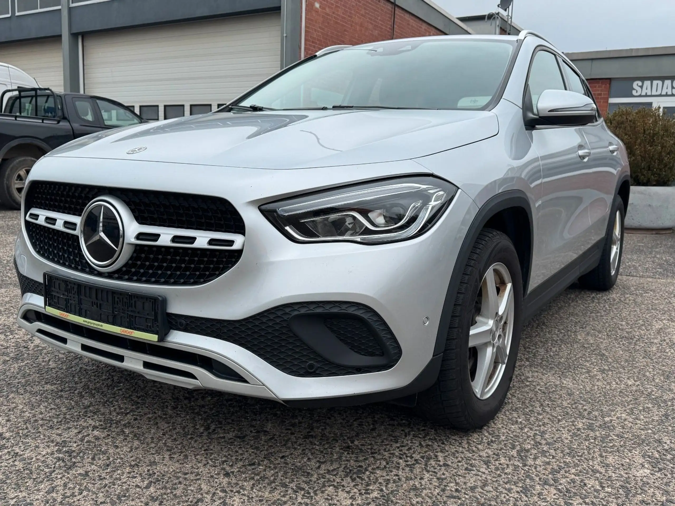 Mercedes-Benz - GLA 220