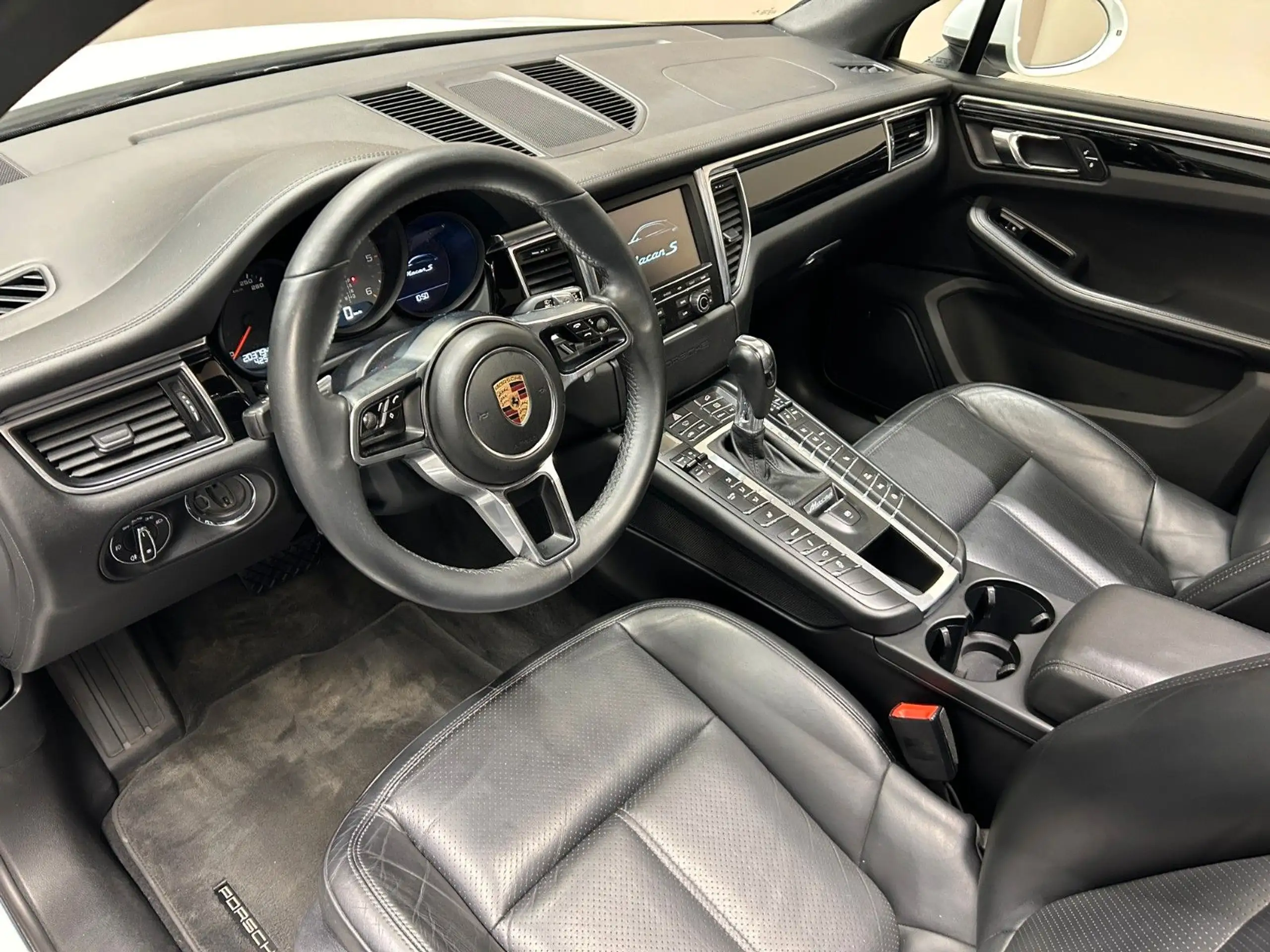 Porsche - Macan