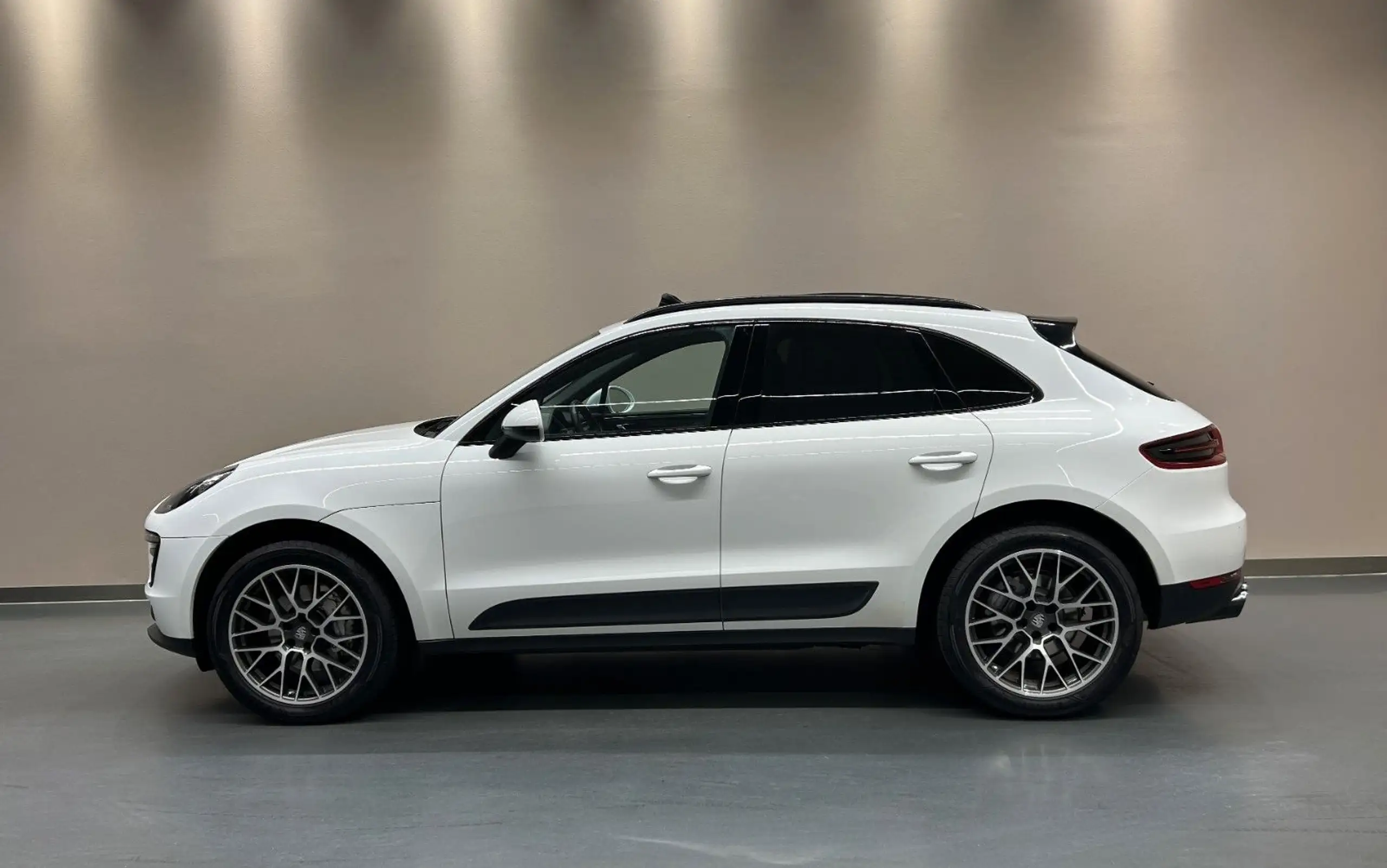 Porsche - Macan