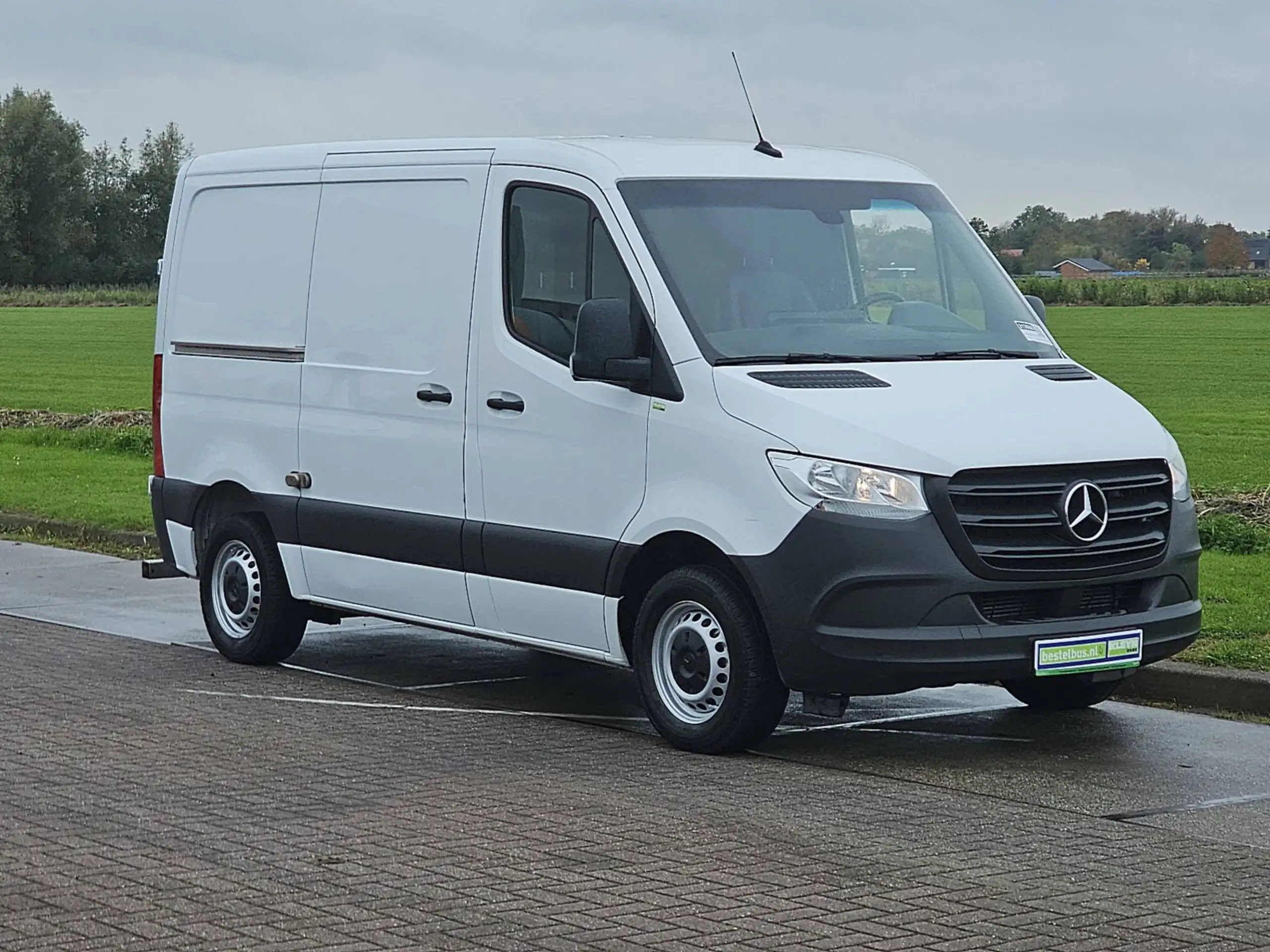 Mercedes-Benz - Sprinter