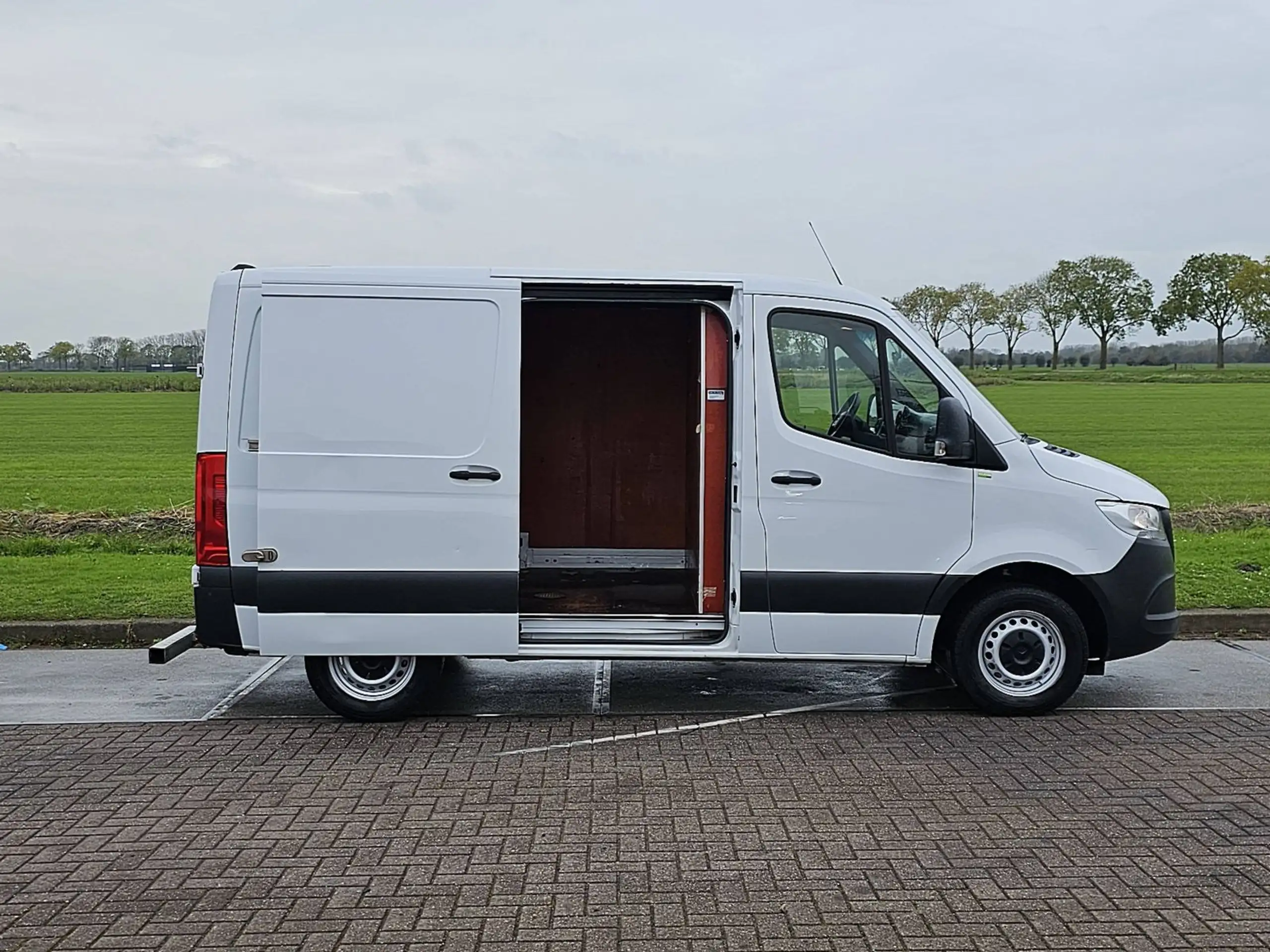 Mercedes-Benz - Sprinter