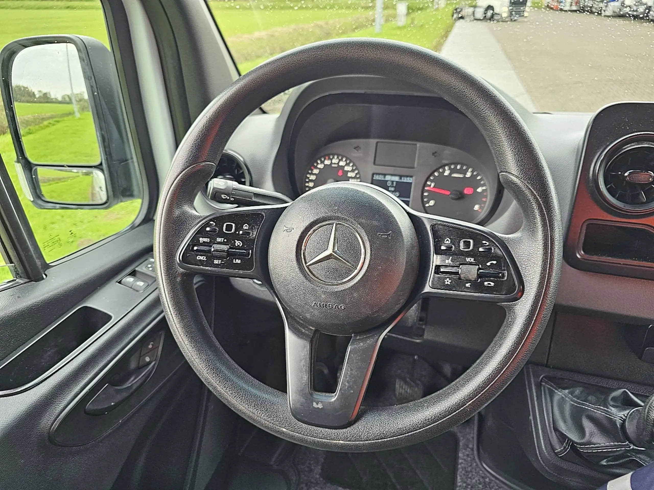 Mercedes-Benz - Sprinter