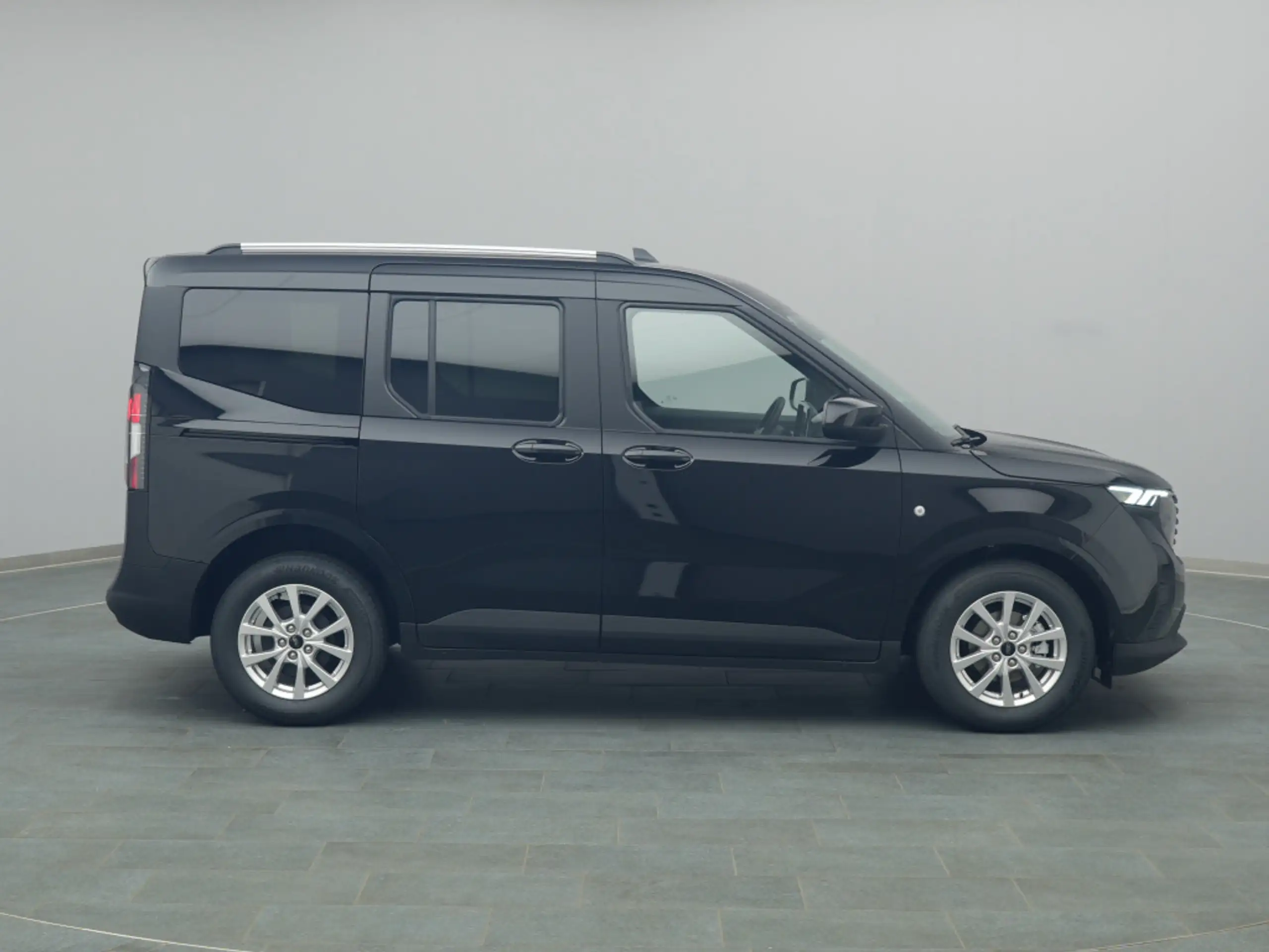 Ford - Tourneo Courier