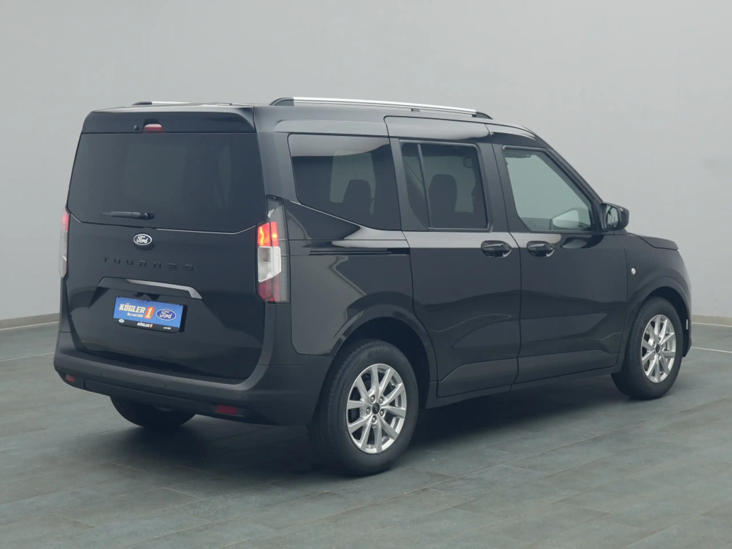 Ford - Tourneo Courier