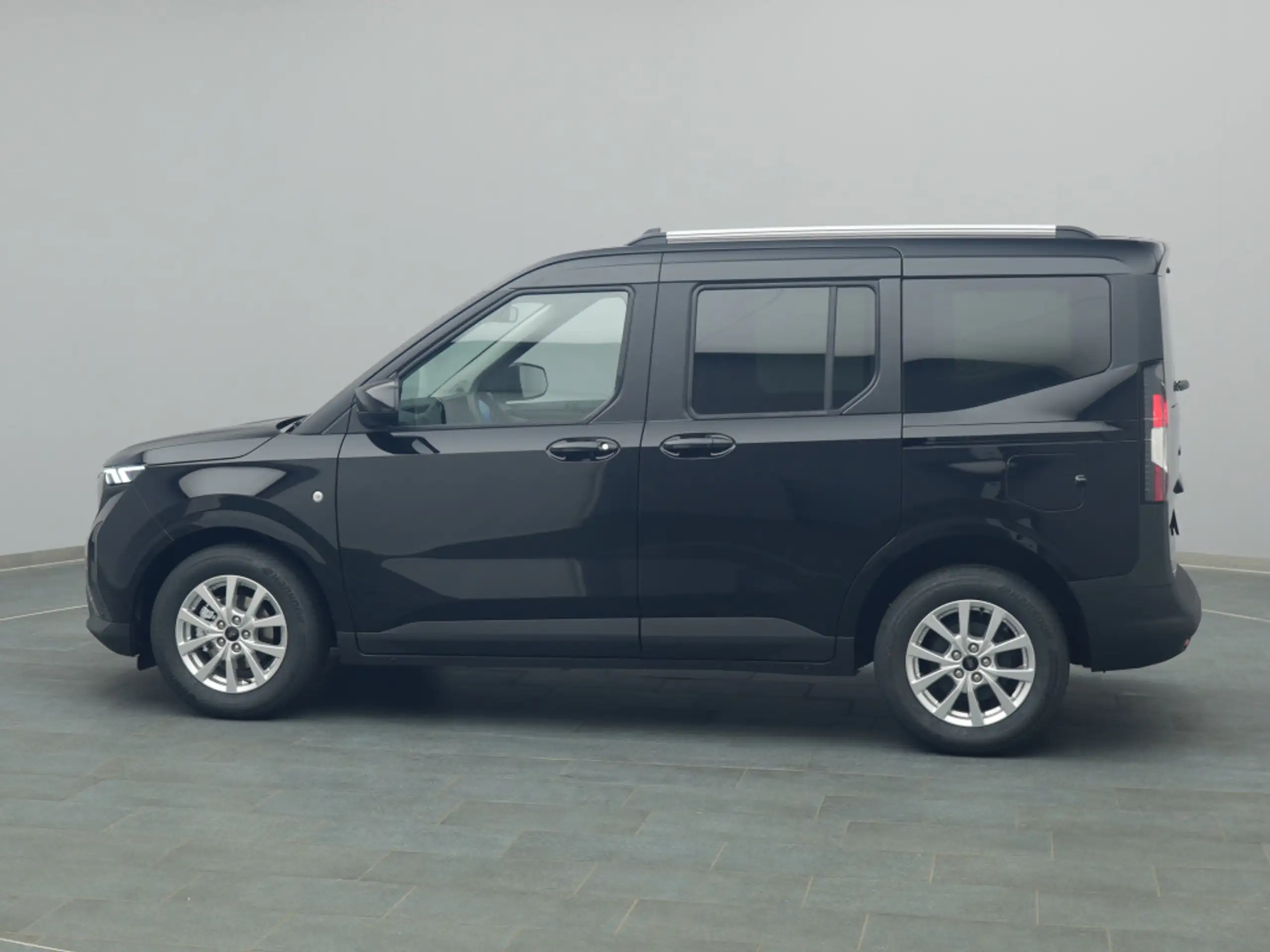 Ford - Tourneo Courier