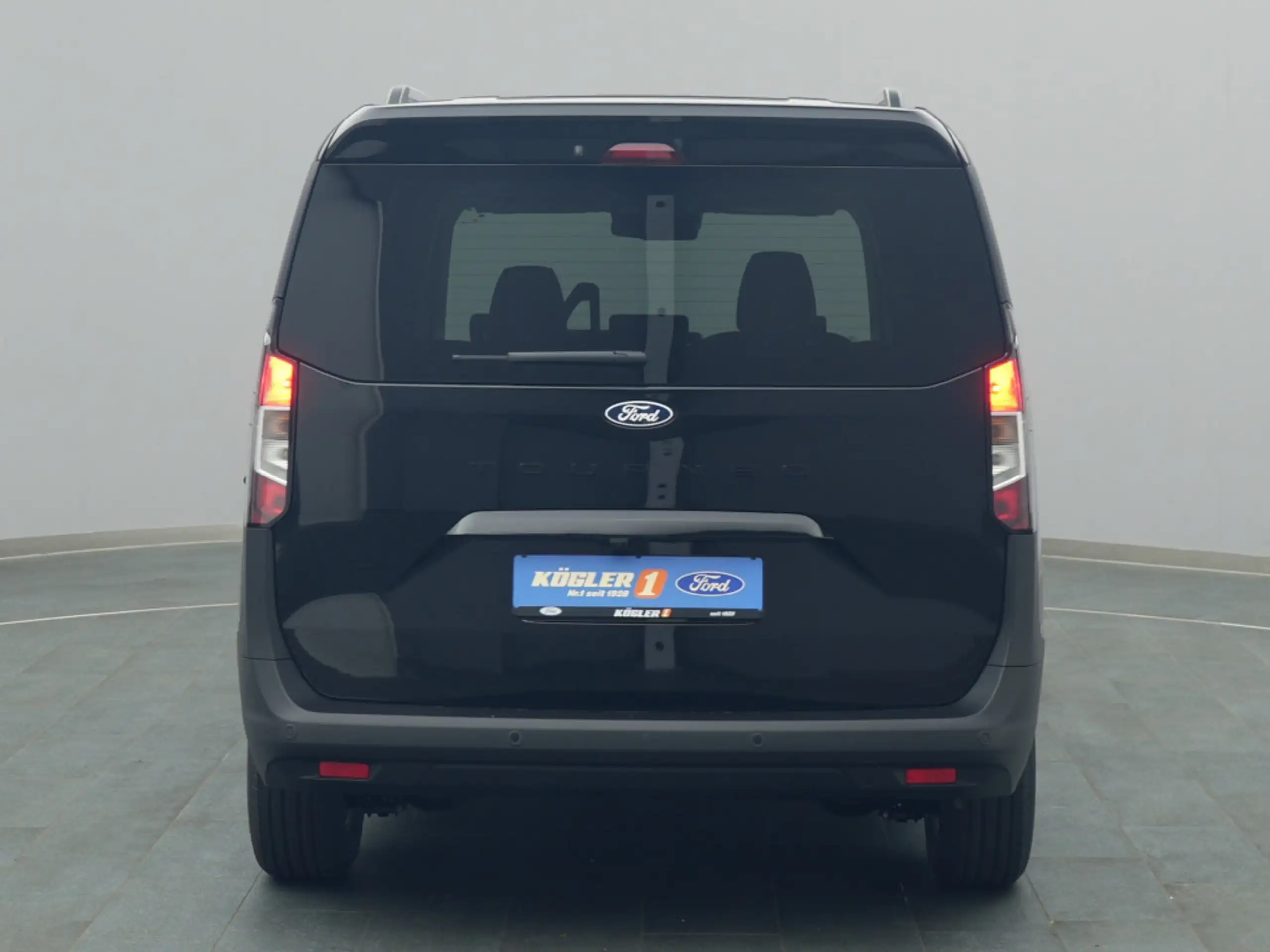 Ford - Tourneo Courier