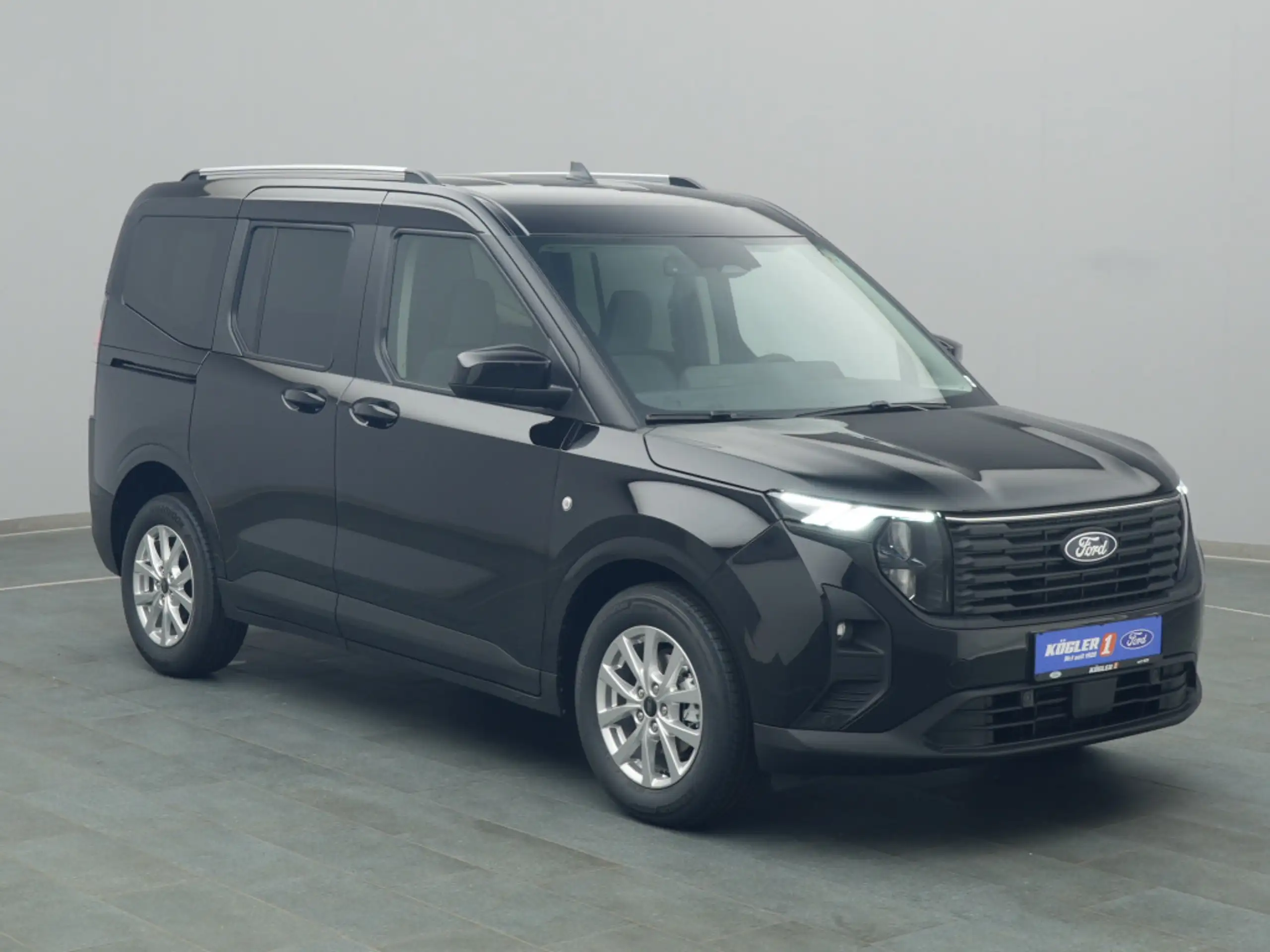 Ford - Tourneo Courier