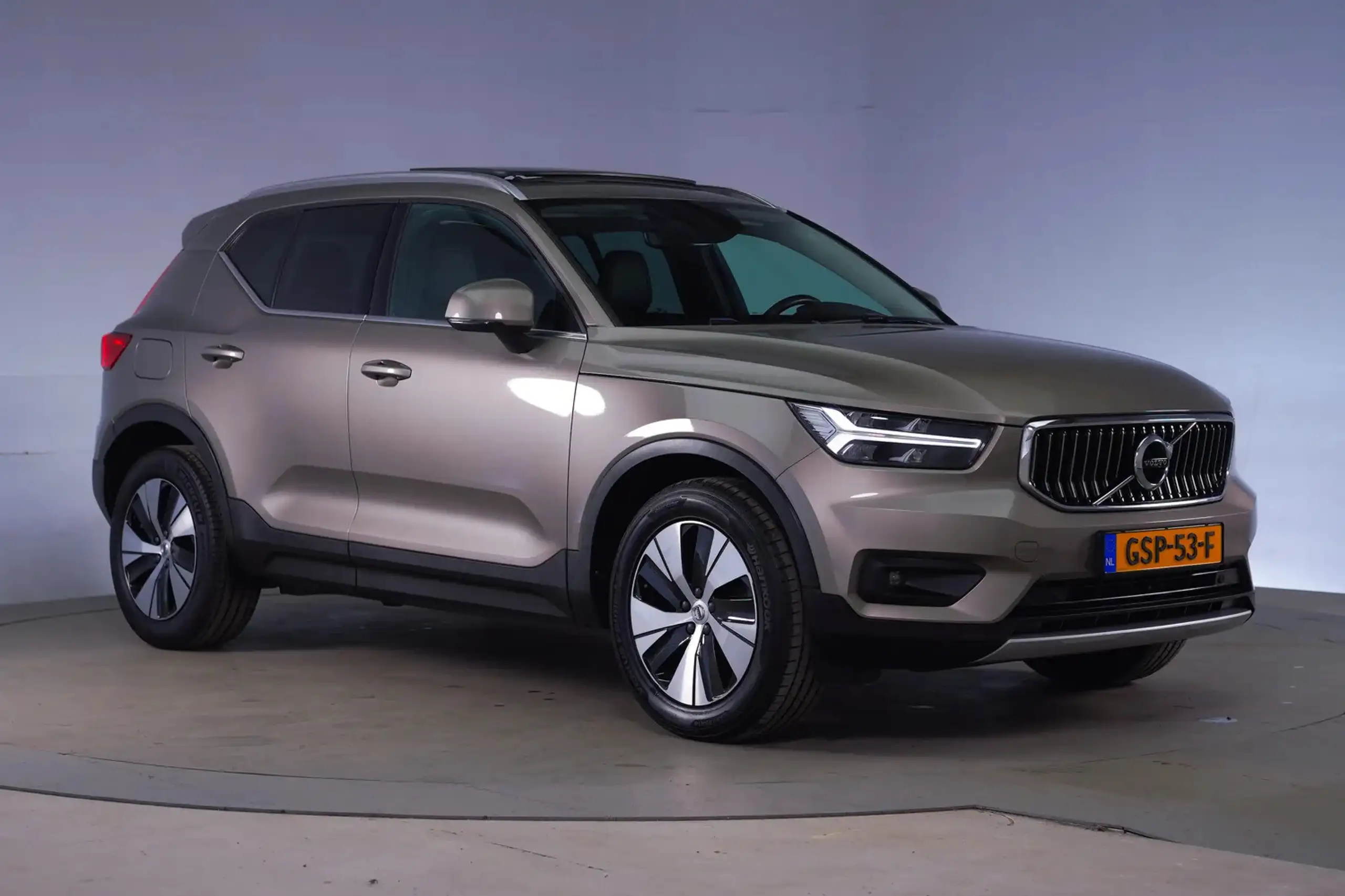 Volvo - XC40