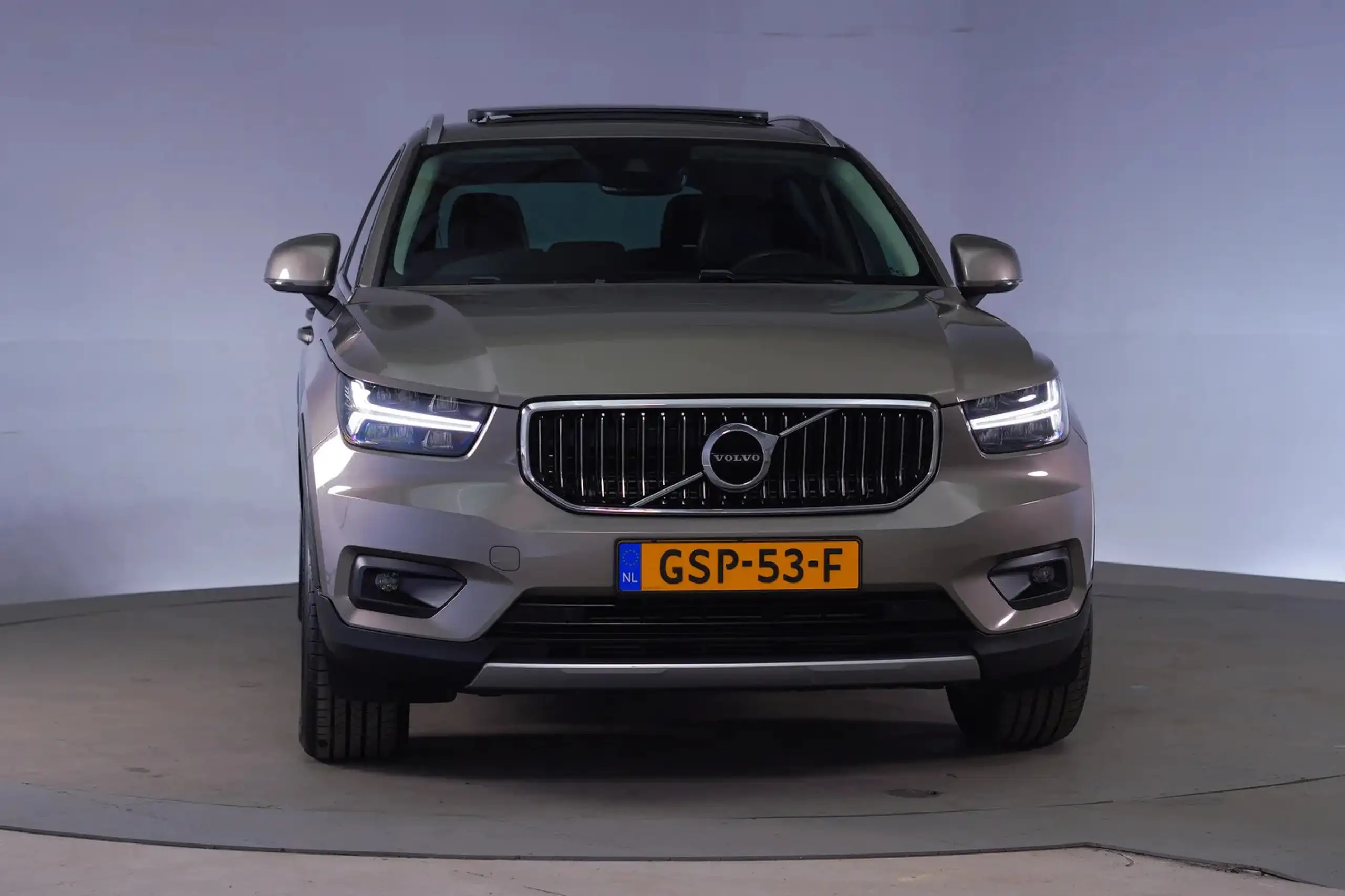 Volvo - XC40