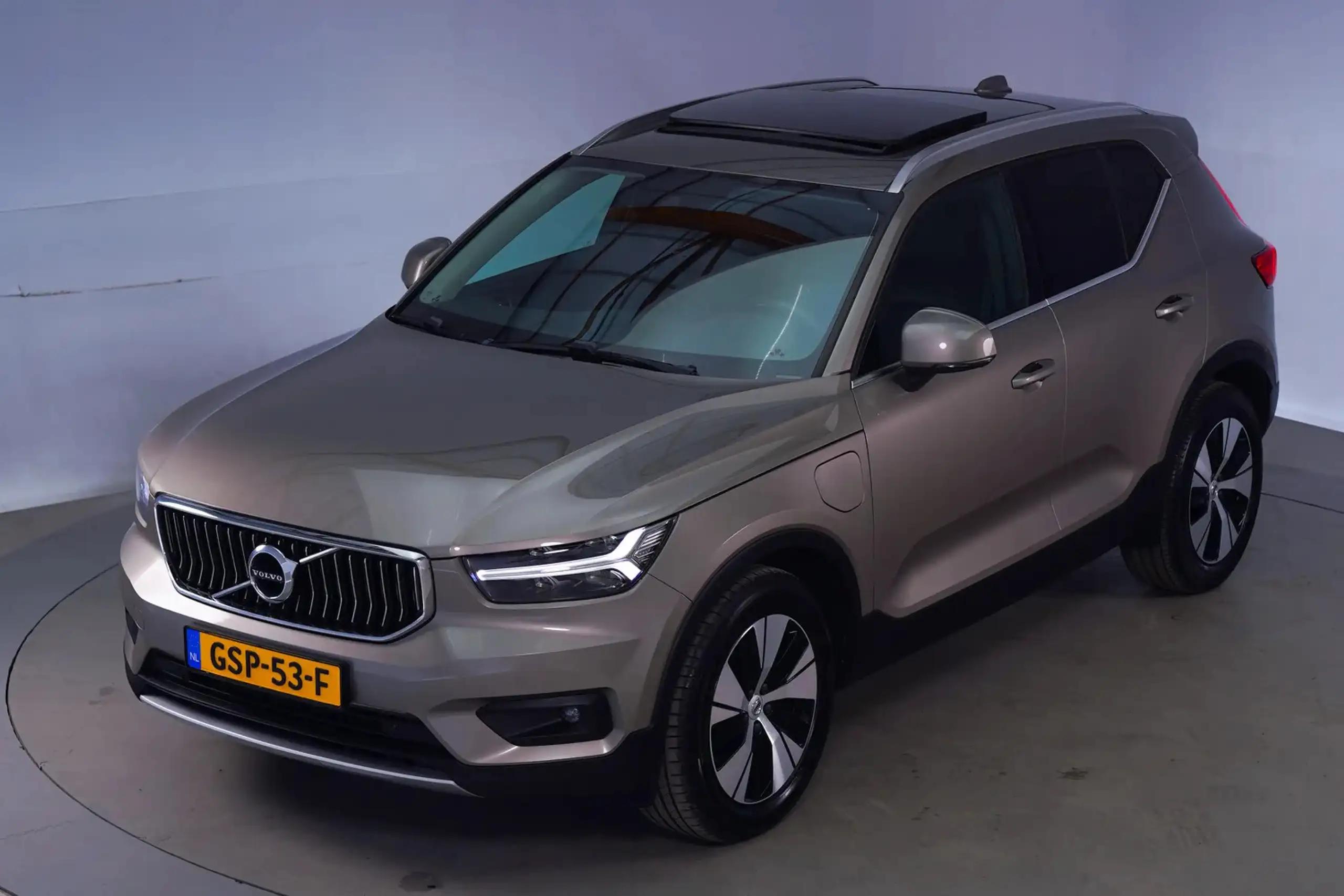 Volvo - XC40