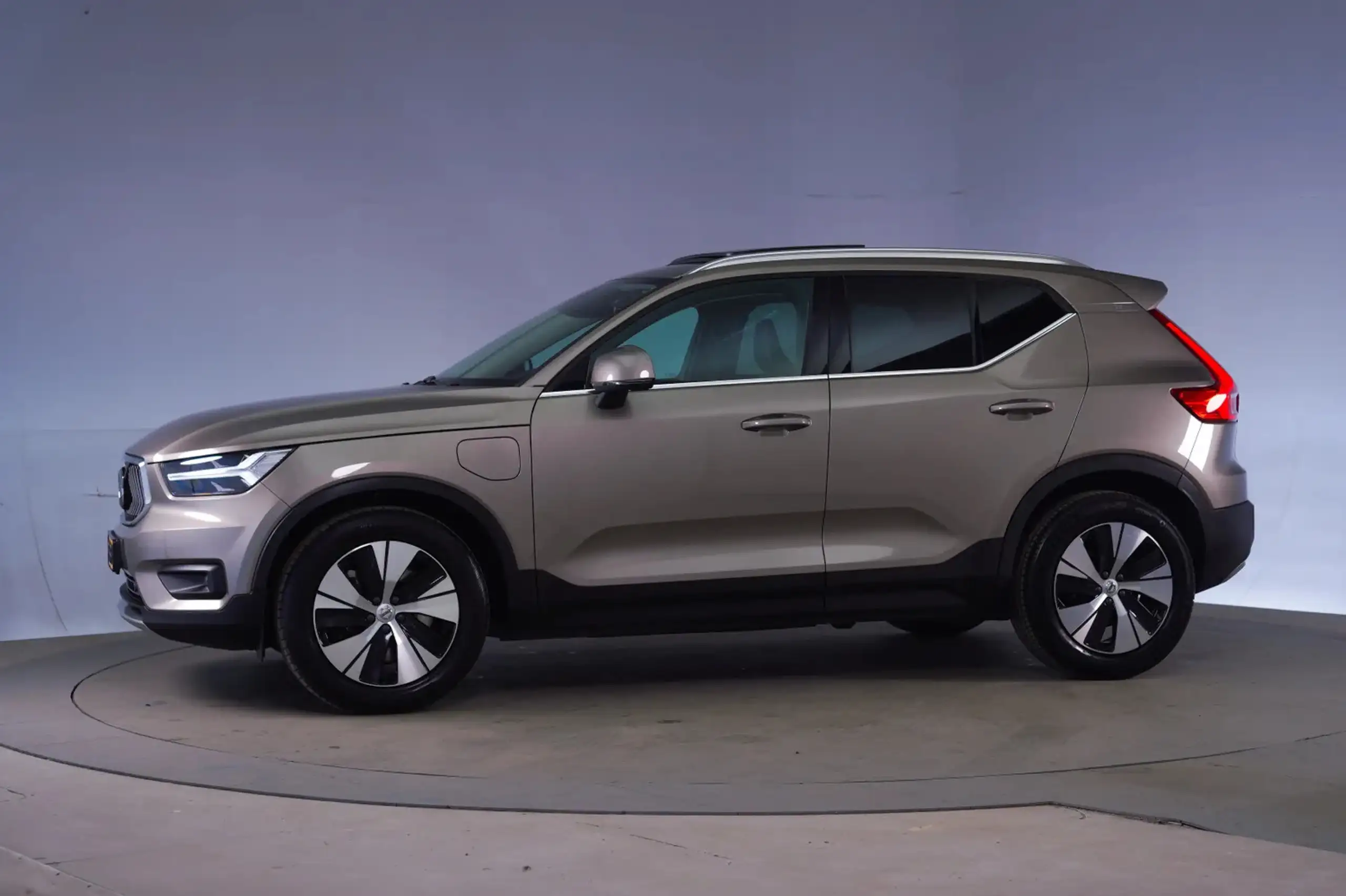 Volvo - XC40