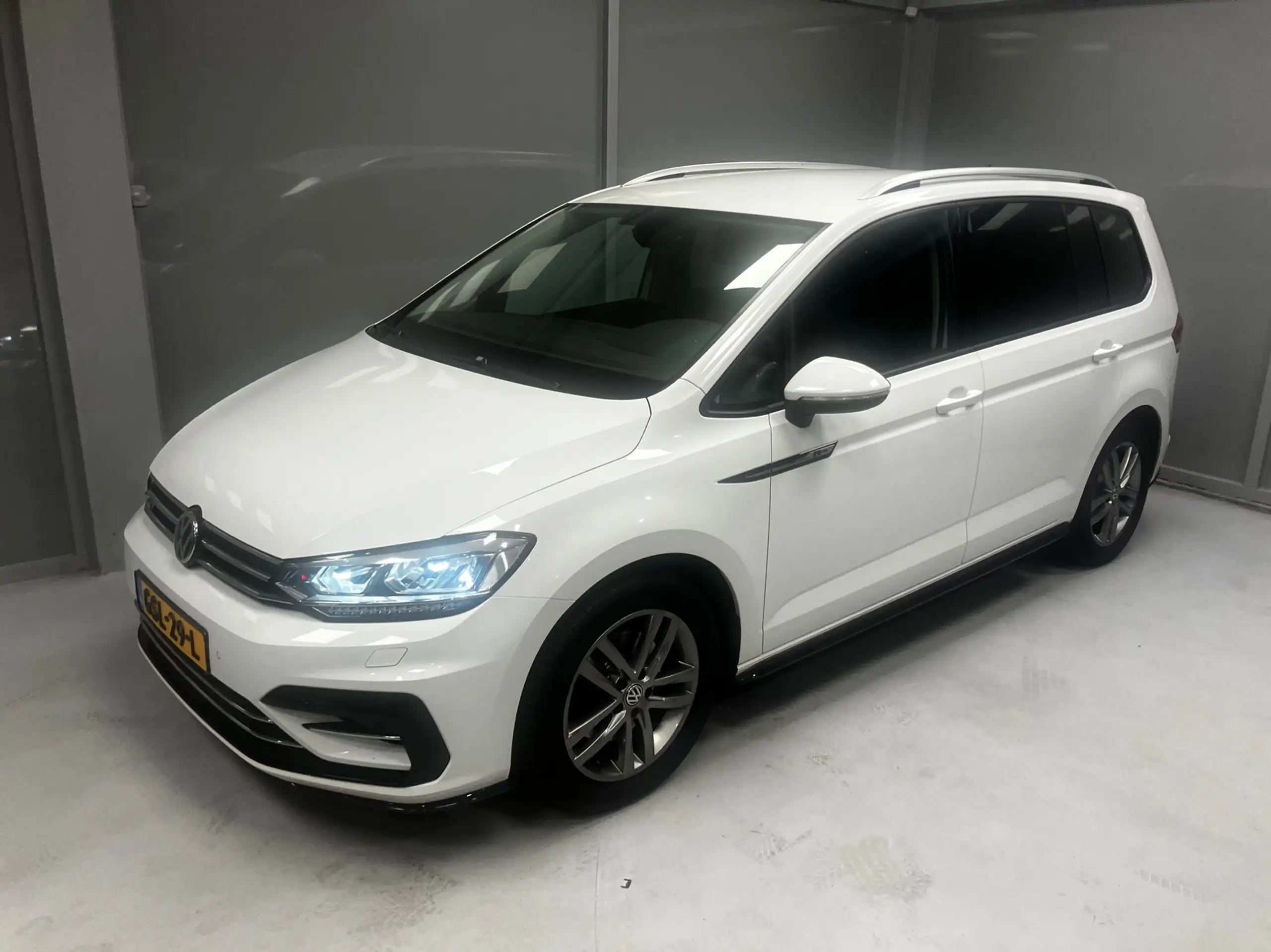 Volkswagen - Touran