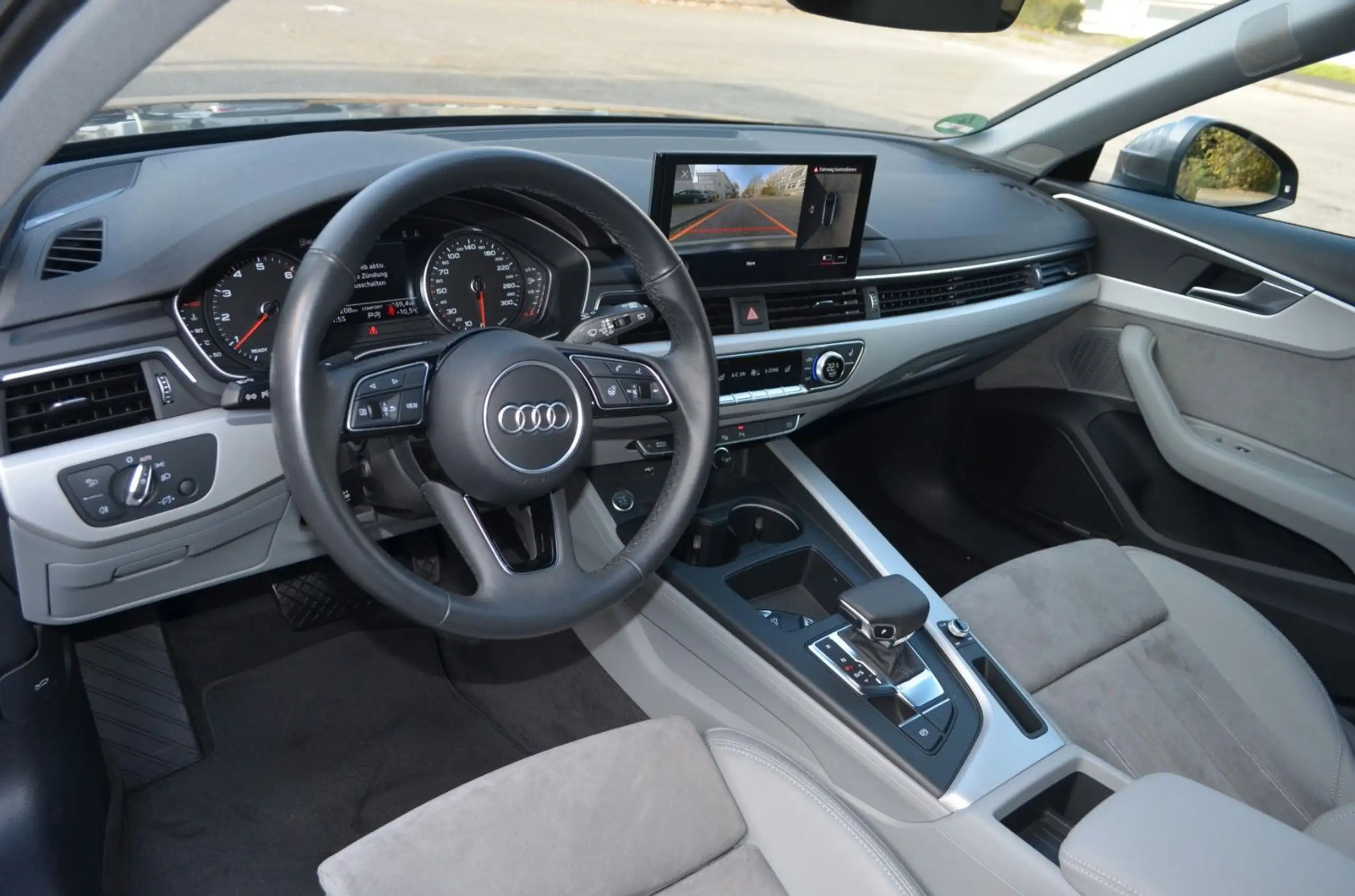 Audi - A4