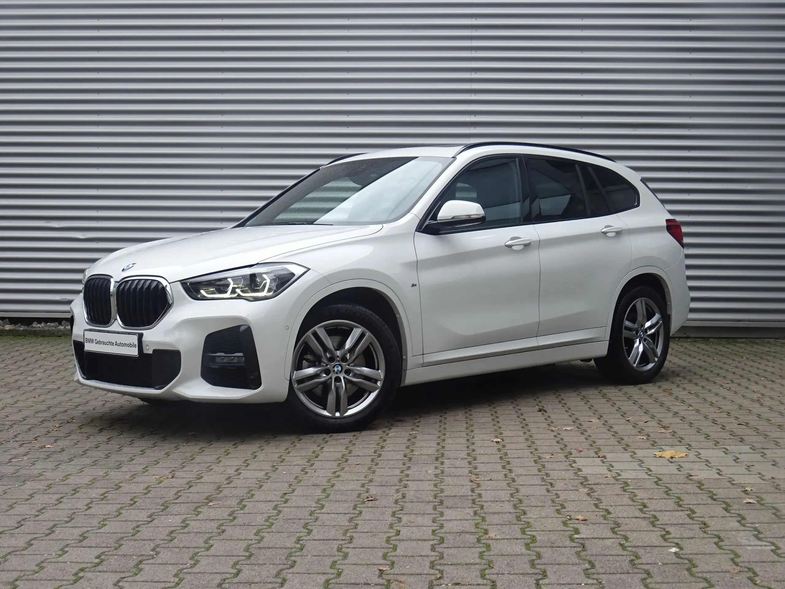 BMW - X1