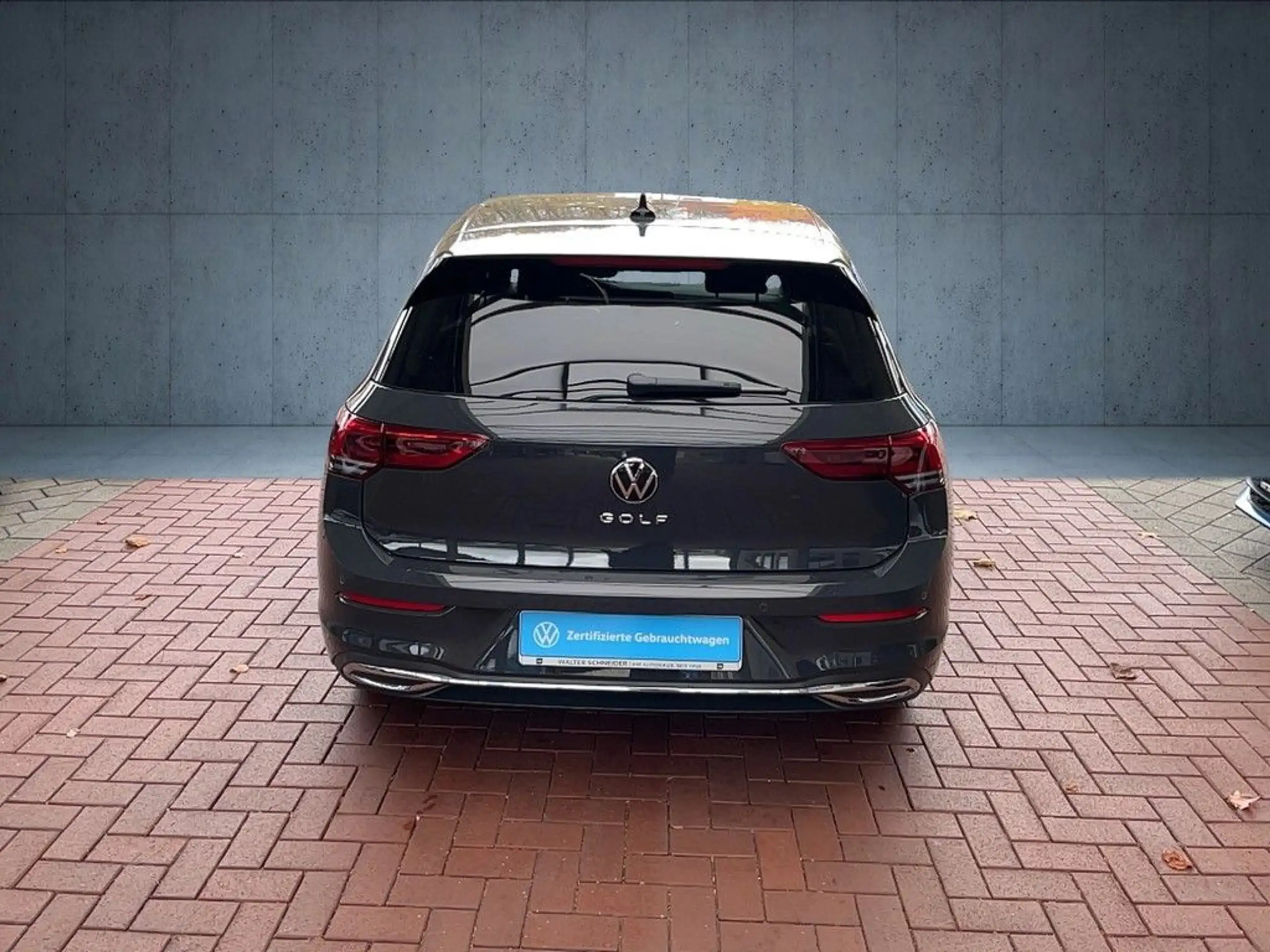 Volkswagen - Golf