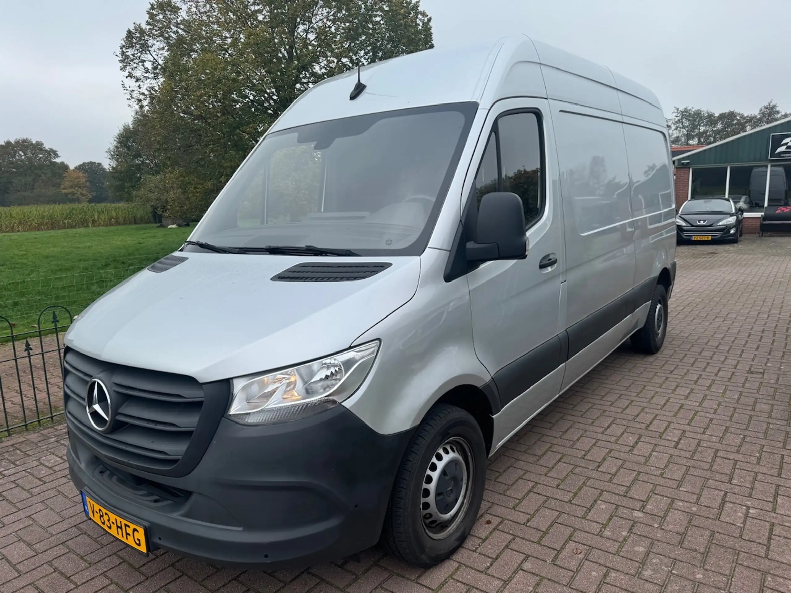 Mercedes-Benz - Sprinter