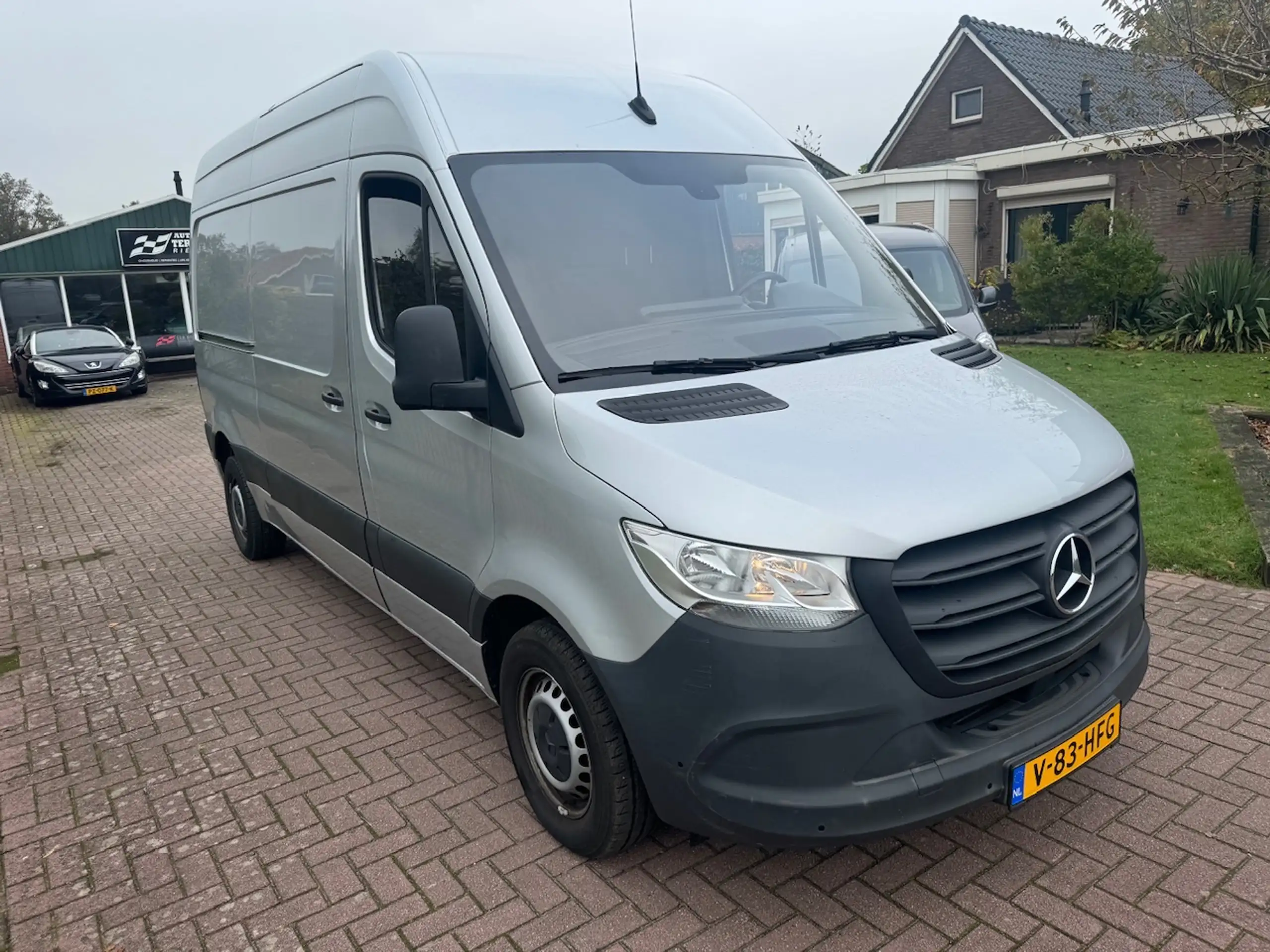 Mercedes-Benz - Sprinter