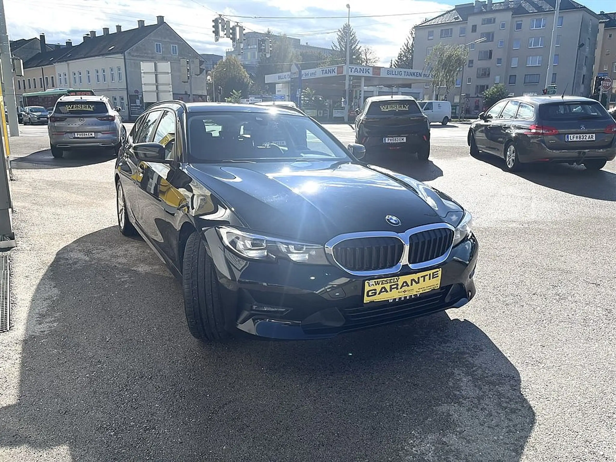 BMW - 320