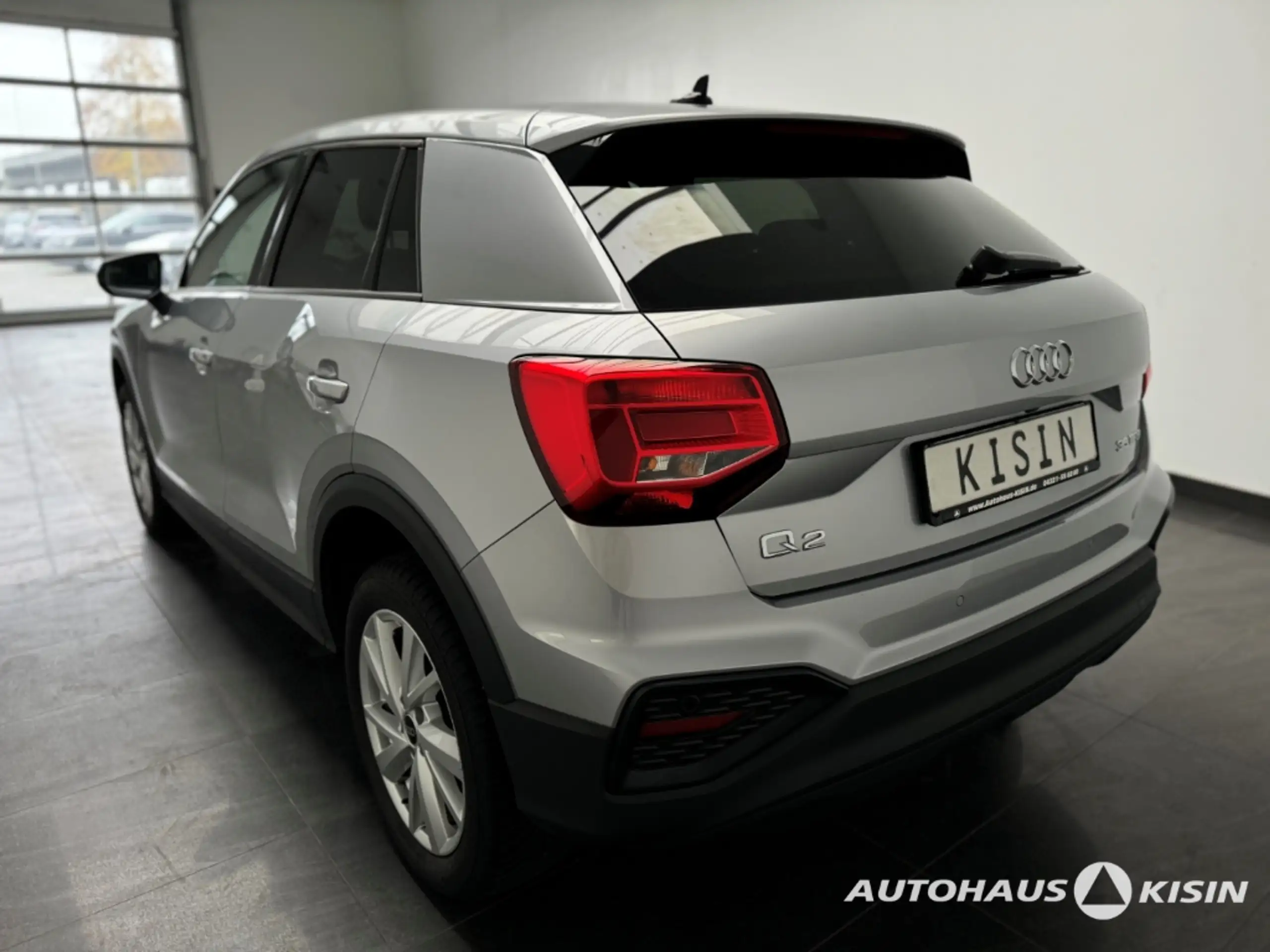 Audi - Q2