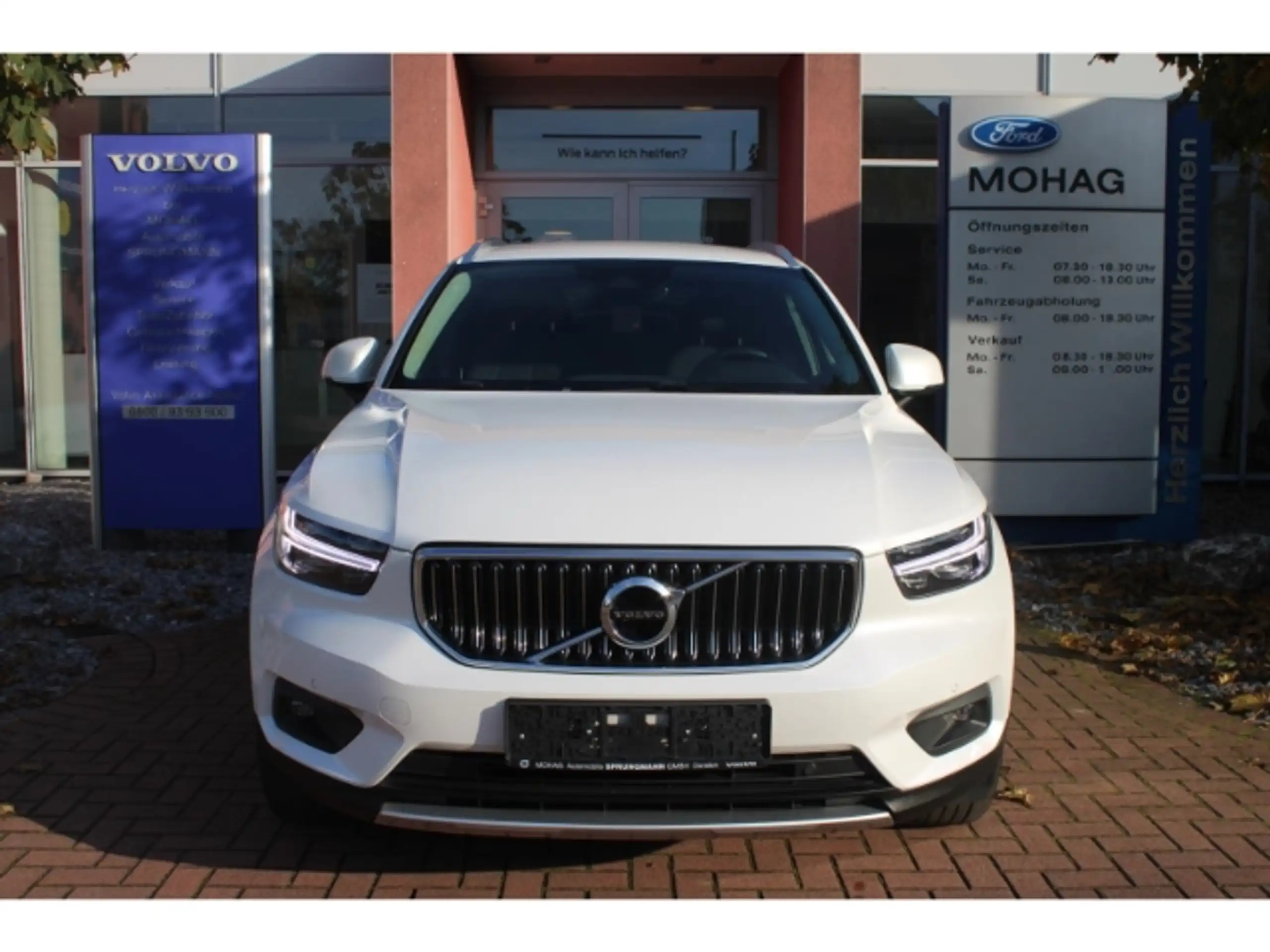 Volvo - XC40