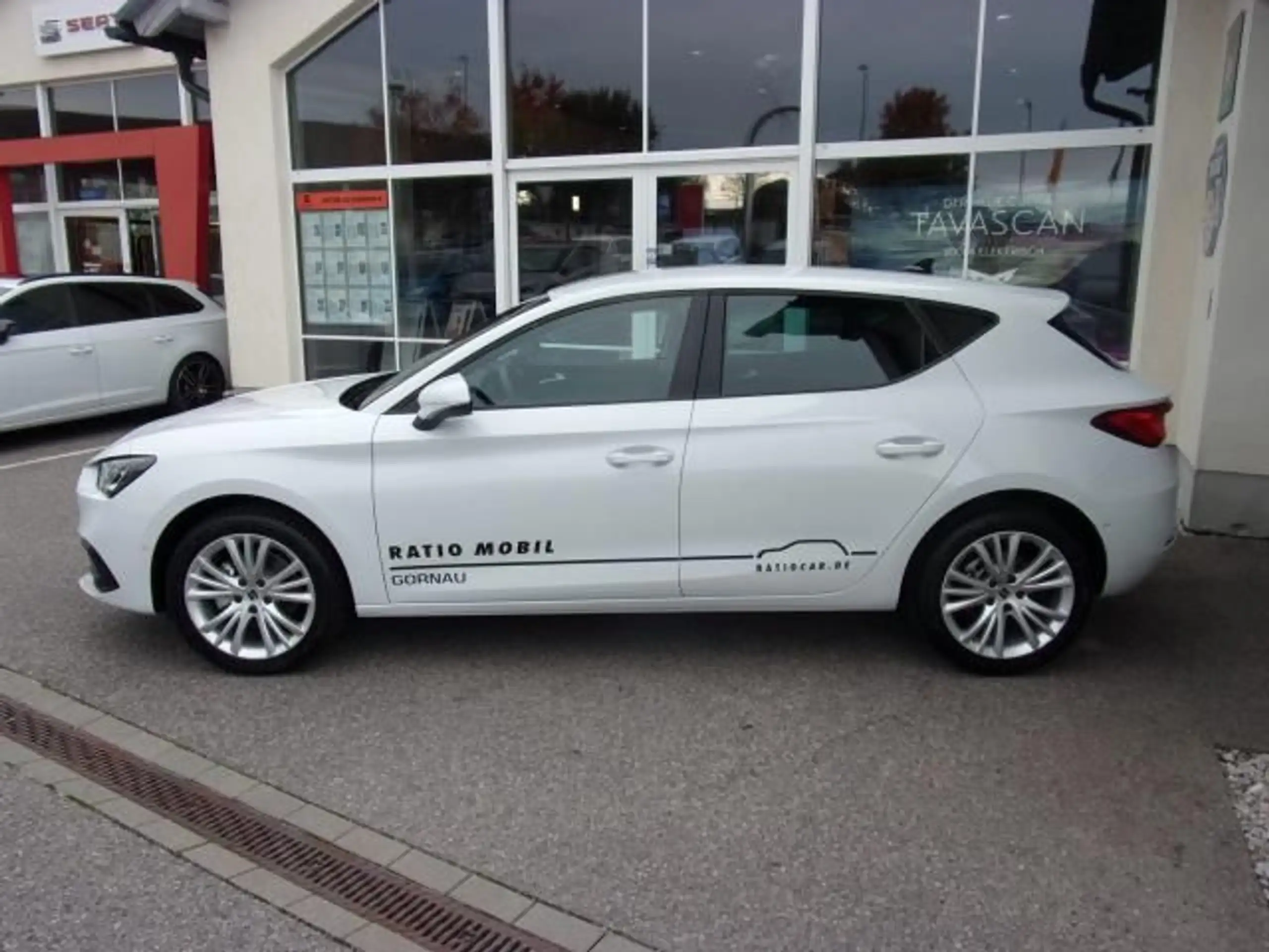 SEAT - Leon