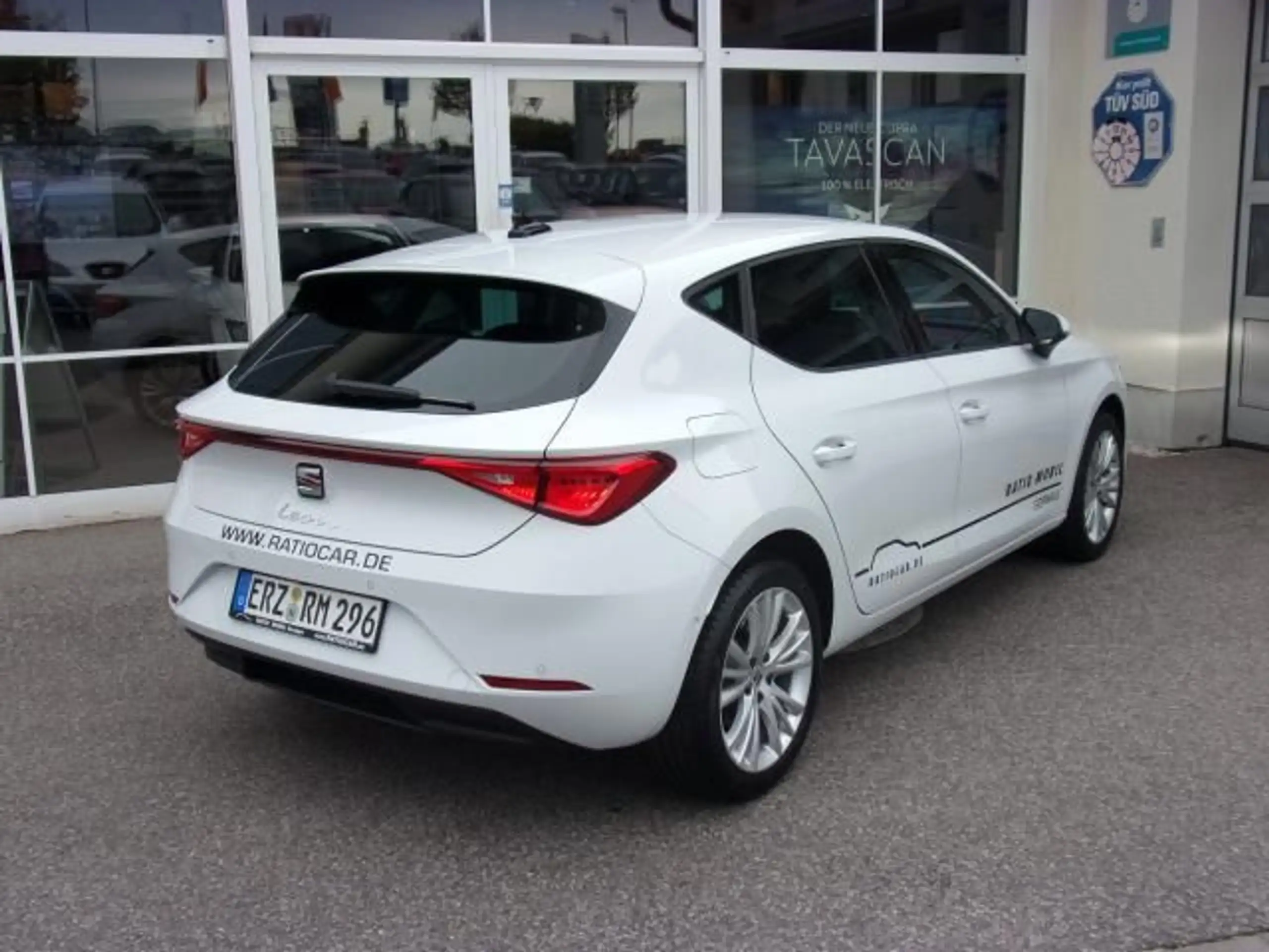 SEAT - Leon