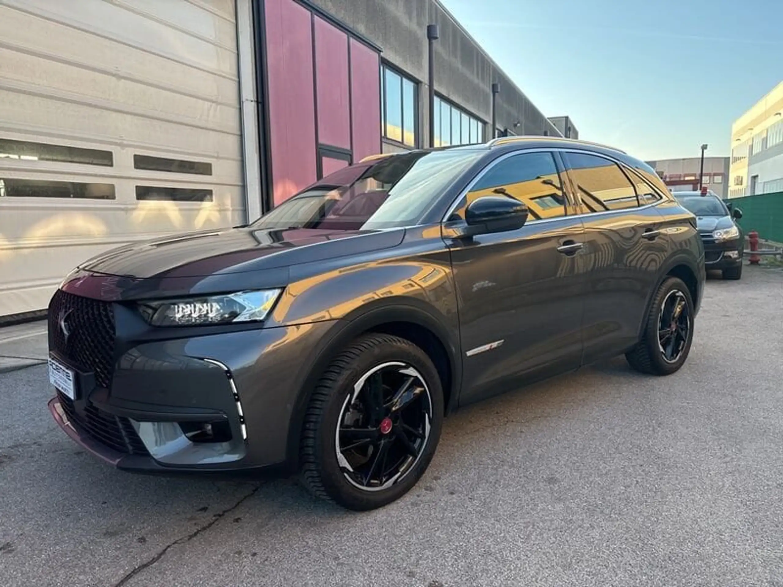 DS Automobiles - DS 7 Crossback